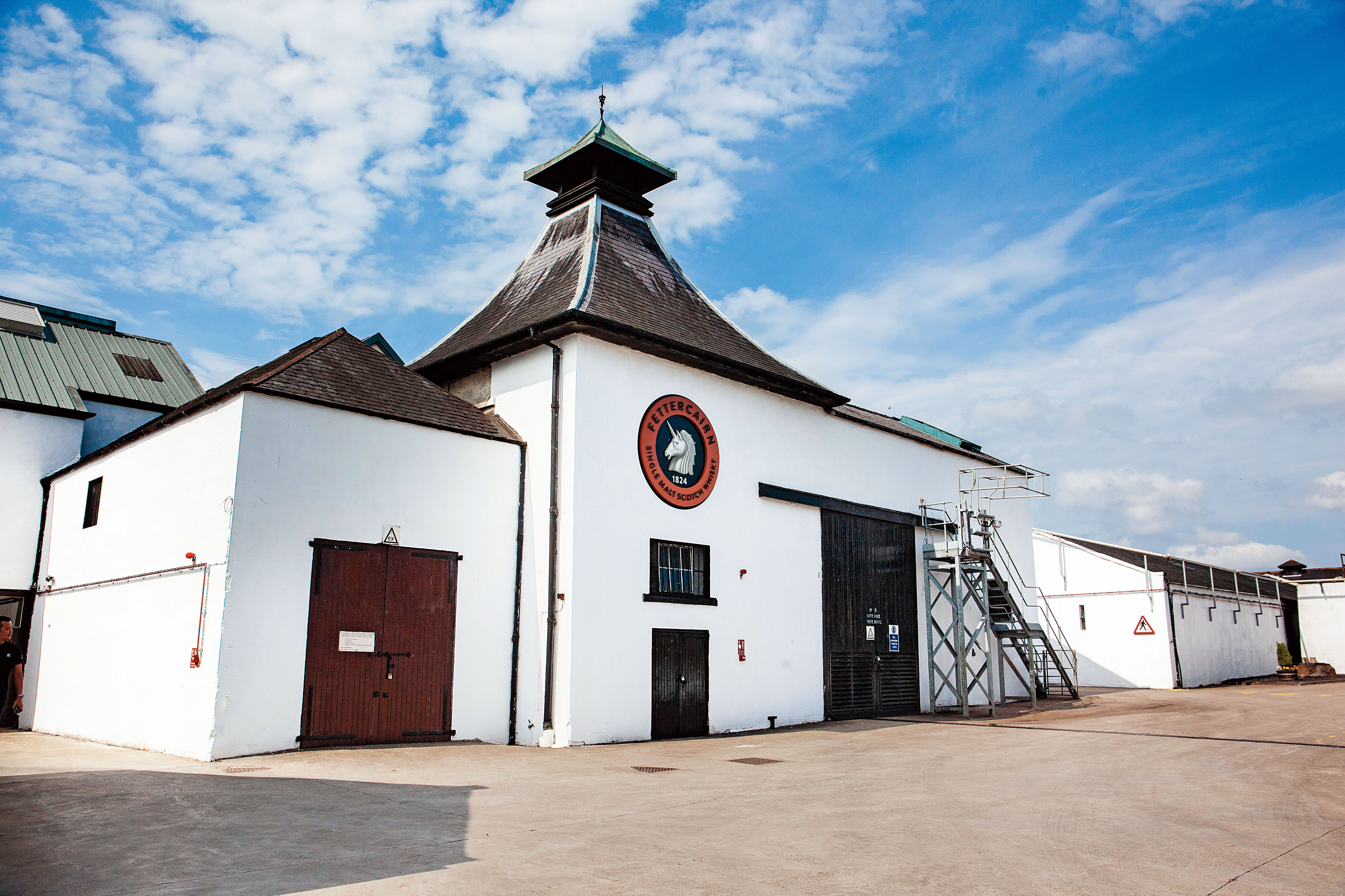 隸屬懷特馬凱集團的費特肯酒廠，系屬「精品」威士忌，位在蘇格蘭東高地，20世紀初受到全球工業蕭條波及，曾是這區唯一僅存的酒廠。