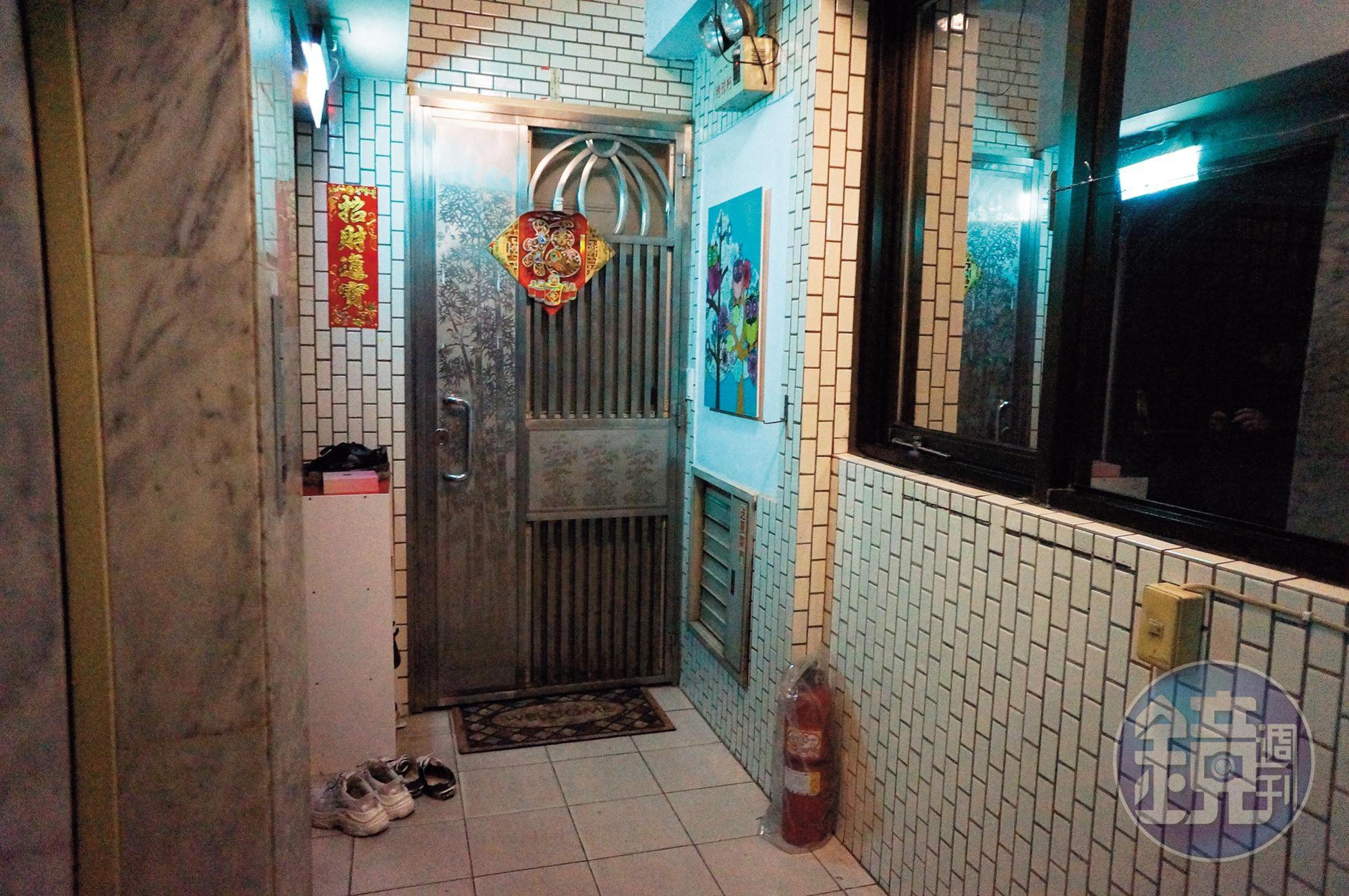 胡嘉嘉母女不繳房租,仍大剌剌住在租屋處。(讀者提供)
