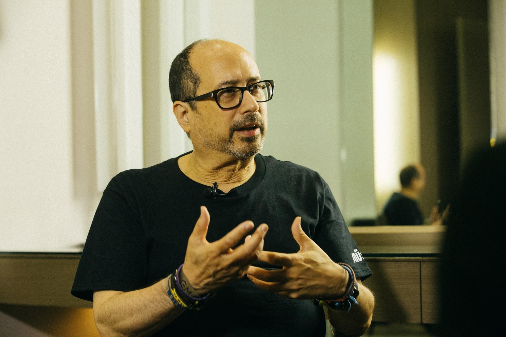 Jeff Bova是美國葛萊美獎得主,年屆66歲仍透過與不同國家音樂人合作,吸取創作能量。