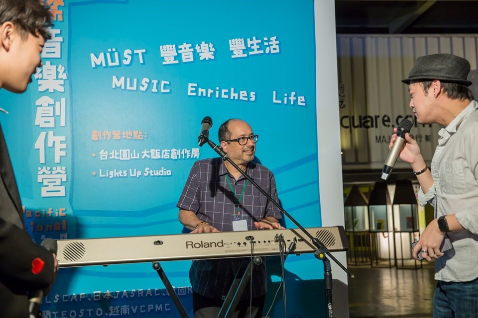 Jeff Bova（中）2017年首次來台參加音樂創作營。（MÜST提供）
