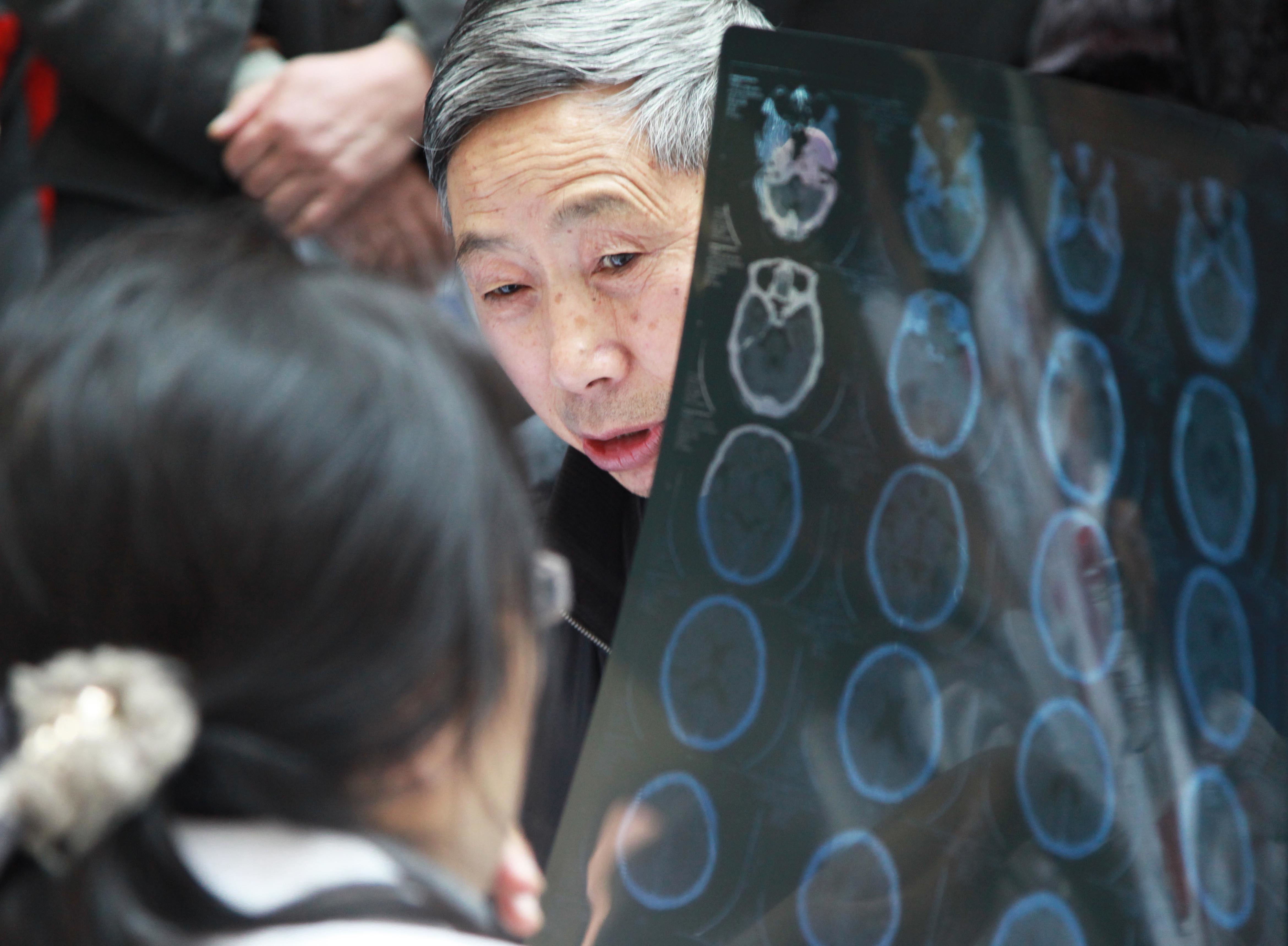 研究報告說,大腦防禦機制讓我們把死亡當成發生在他人身上的事。(東方IC)