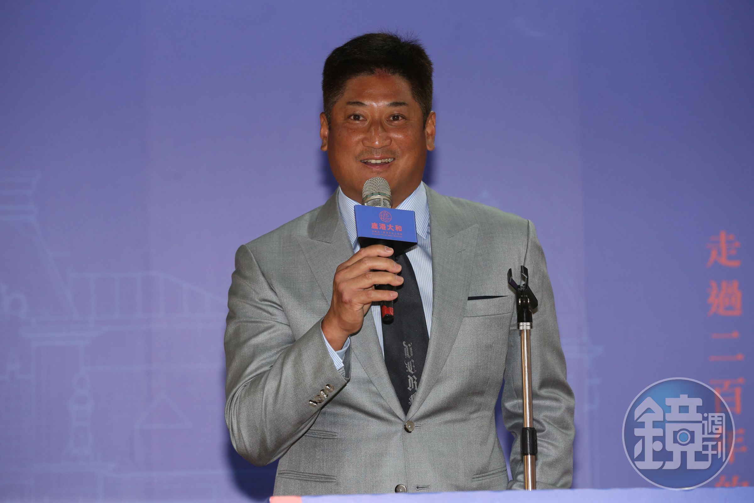 台灣高等法院今裁定辜仲諒以5億元擔保後，可以於11月8日至23日出境。