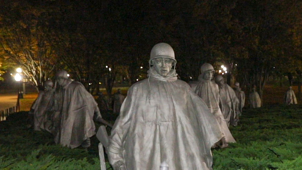 大概我心中正氣不夠，夜遊韓戰紀念碑時只覺得心裡發毛。