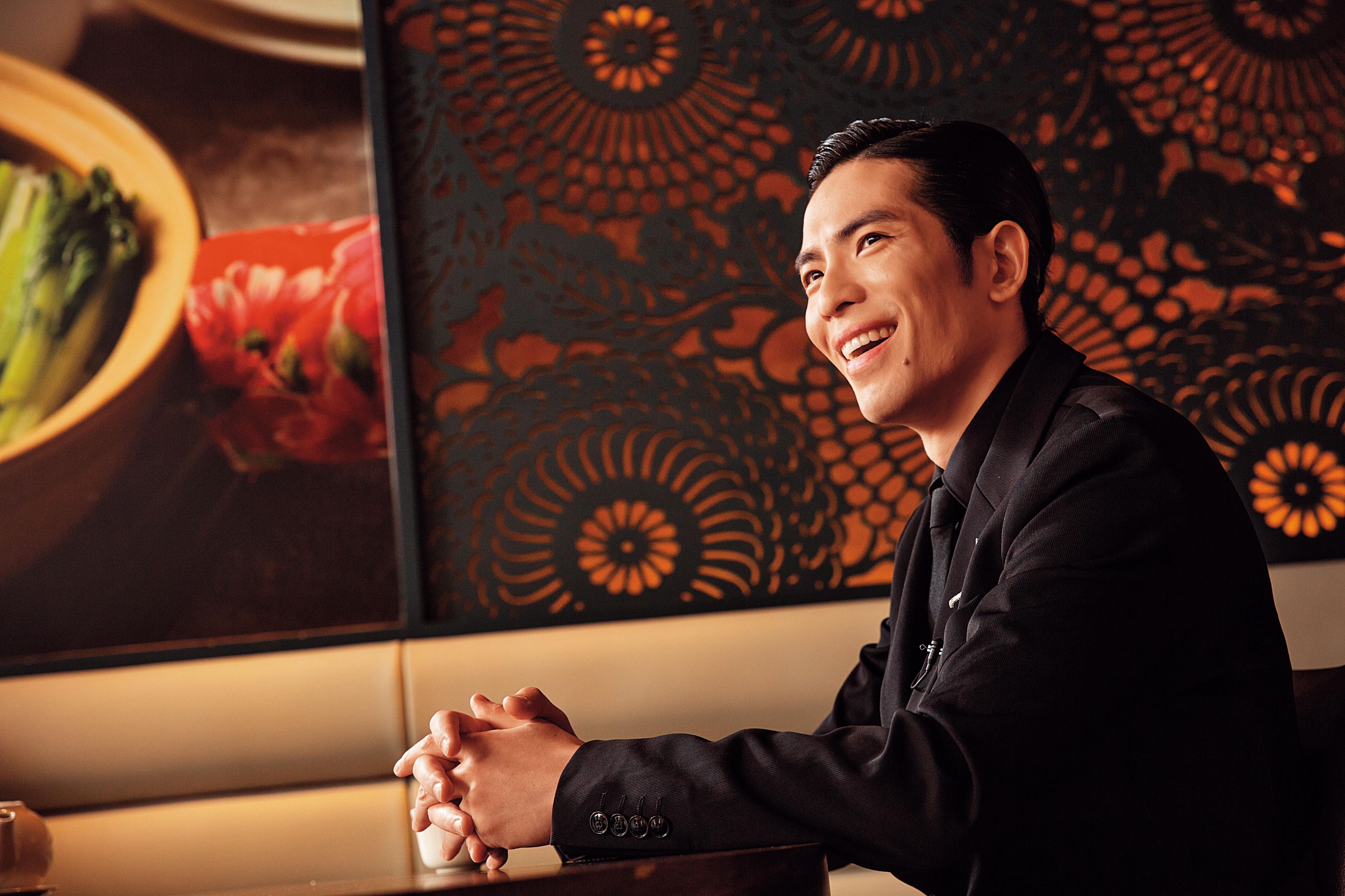 老蕭在採訪前曾一度鬧胃痛，但正式採訪時有問必答，巨星架式十足。