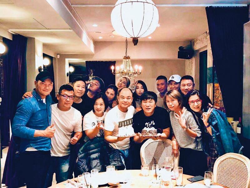 小禎雖然鬆口「半認愛」，但瞎否認丁春霆有過夜。（翻攝丁春霆IG）