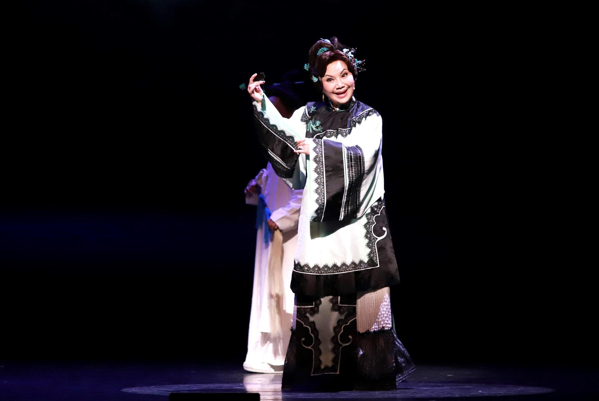 唐美雲歌仔戲《月夜情愁》今年邀請原班人馬再次重現經典。（民視提供）