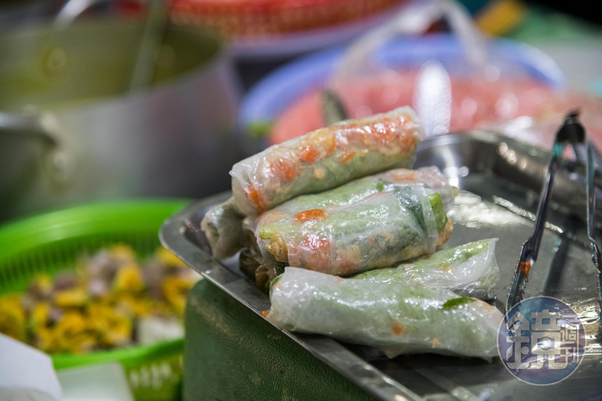好想吃一口春捲，只是也沒吃到。