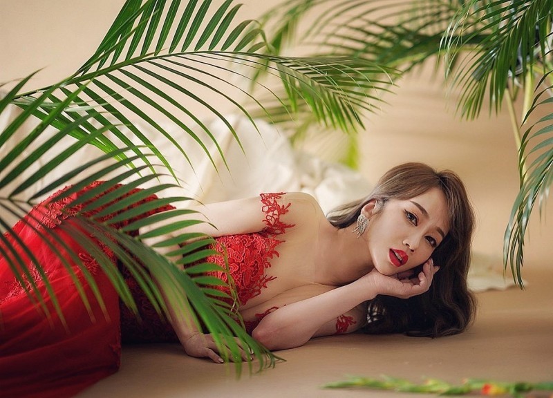 林佩瑤日前宣布將升格人妻，並在社群網站分享婚紗美照。（翻攝自林佩瑤臉書）