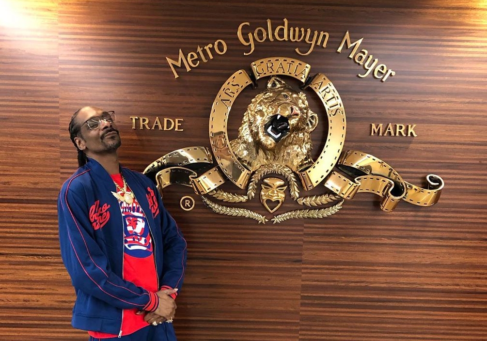 史努比狗狗開出年薪5萬美元（約新台幣150萬元）找尋「捲大麻」專員，沒想到讓他聘到了1位奇才。（翻攝自史努比狗狗IG）