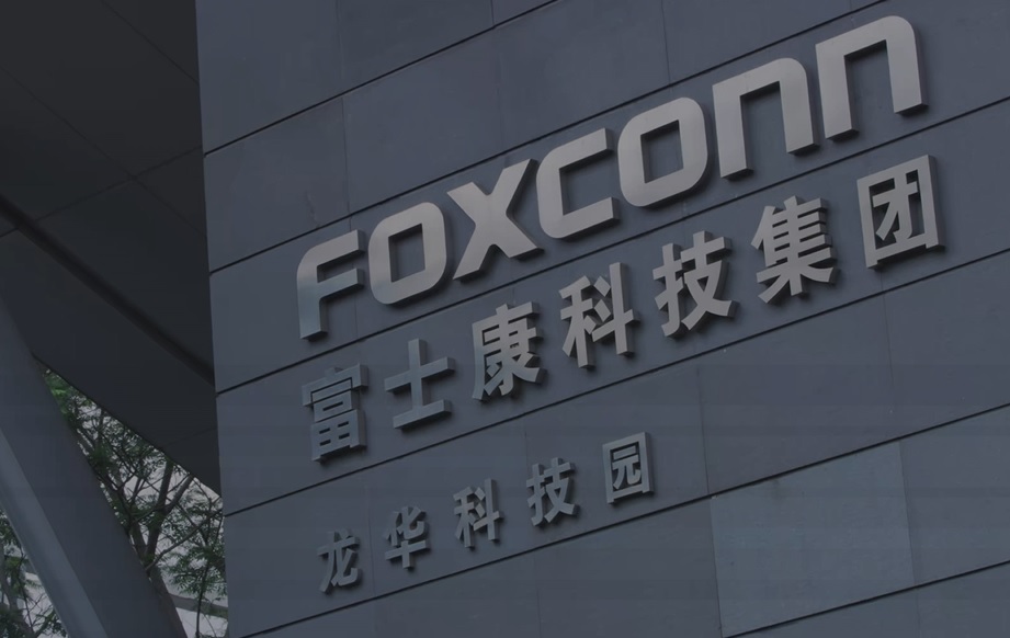 鴻海近日釋出宣導影片，揭開富士康廠區面貌。（翻攝「你好，這裡是龍華富士康」影片）