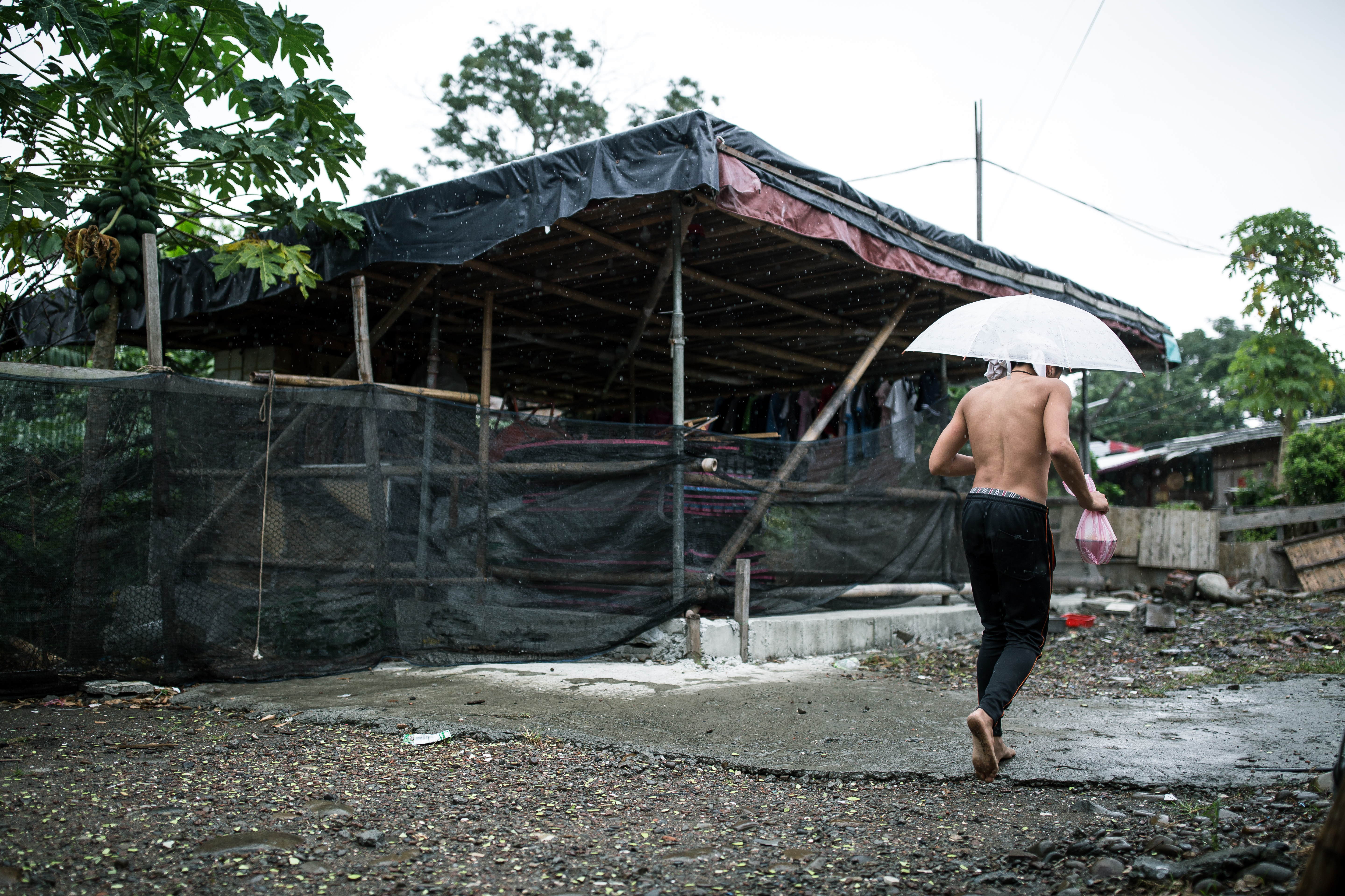 南靖部落乍看有些破舊落後，但有機的建築生態和開放式的空間，反而更接近原住民心中的理想生活方式。