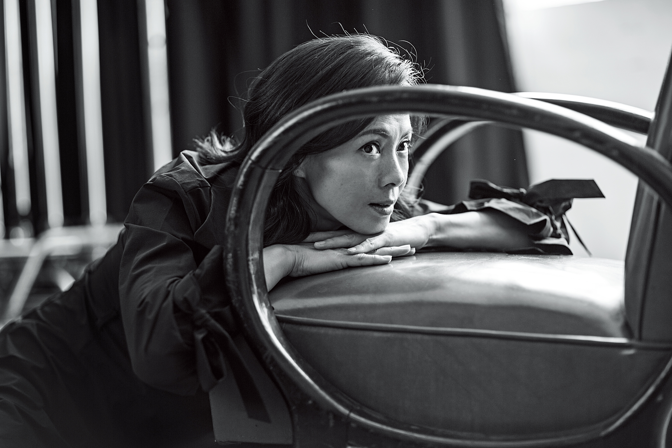 柯淑勤形象苦情，經歷也苦情，但她把外表裝得像個爽朗的女漢子，卻都是偽裝。