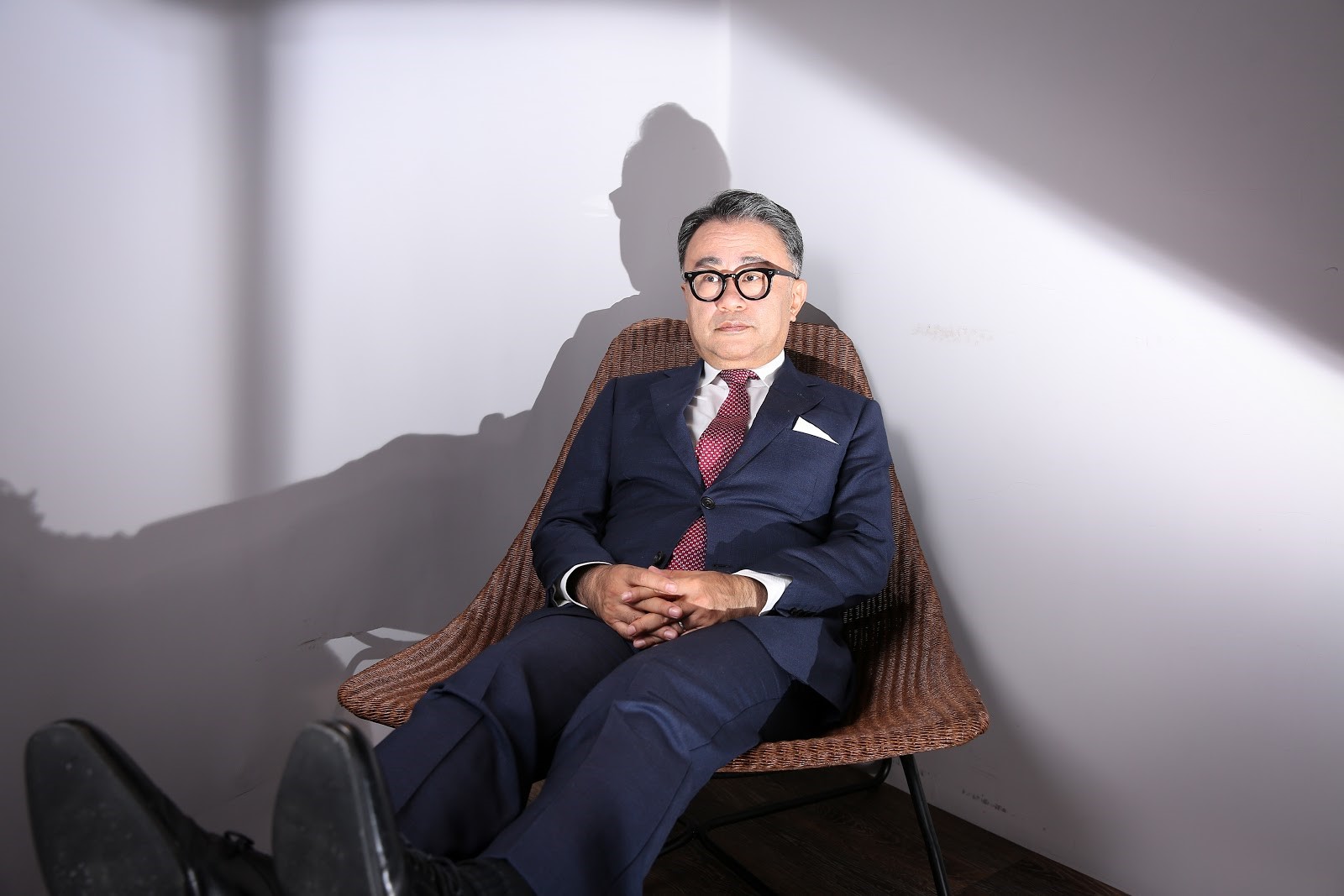 三谷幸喜是戲劇科班出身，他的電影也受舞台劇影響，特別重視演員表演。