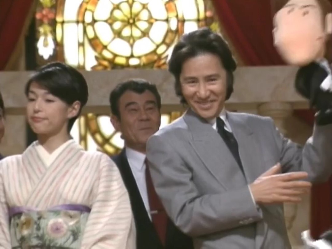 田村正和（右）與鈴木保奈美（左）主演的日劇《別叫我總理》由三谷幸喜擔任編劇。（翻攝自jolygram.com）