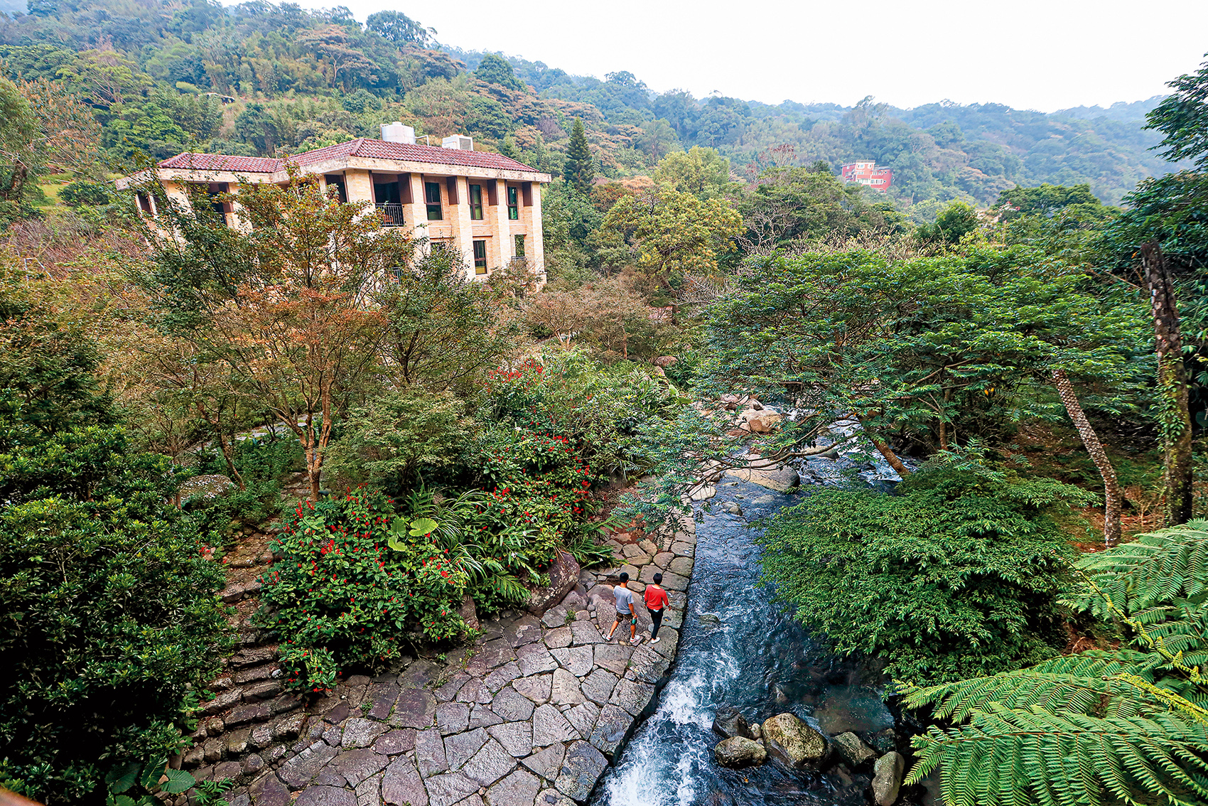 「菁礐溪」流淌過「福田園教育休閒農場」，為園區帶來更加豐富的自然生態。