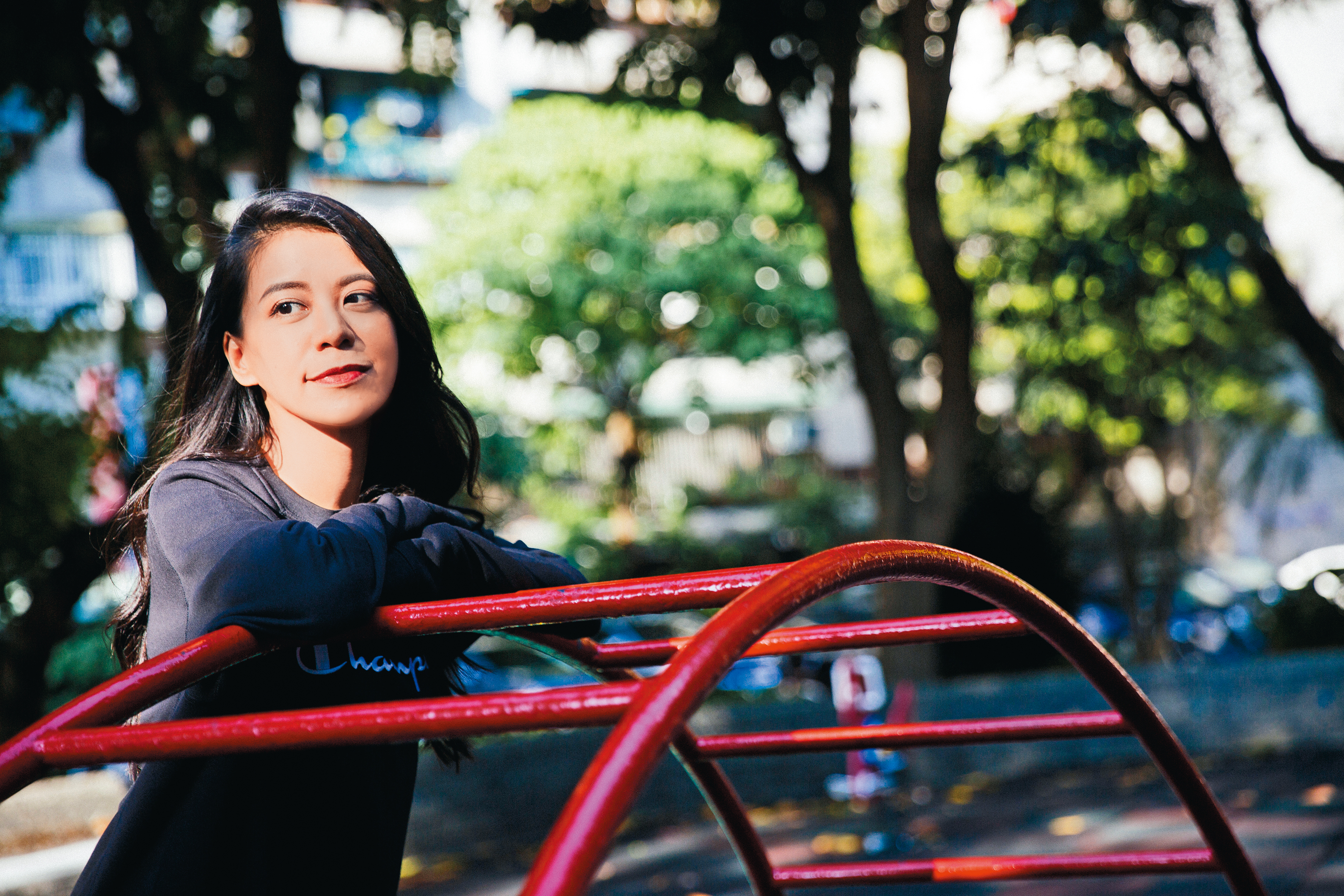 「許貝貝」許竹君是駐唱歌手出身，私下則喜愛浮潛等戶外活動。