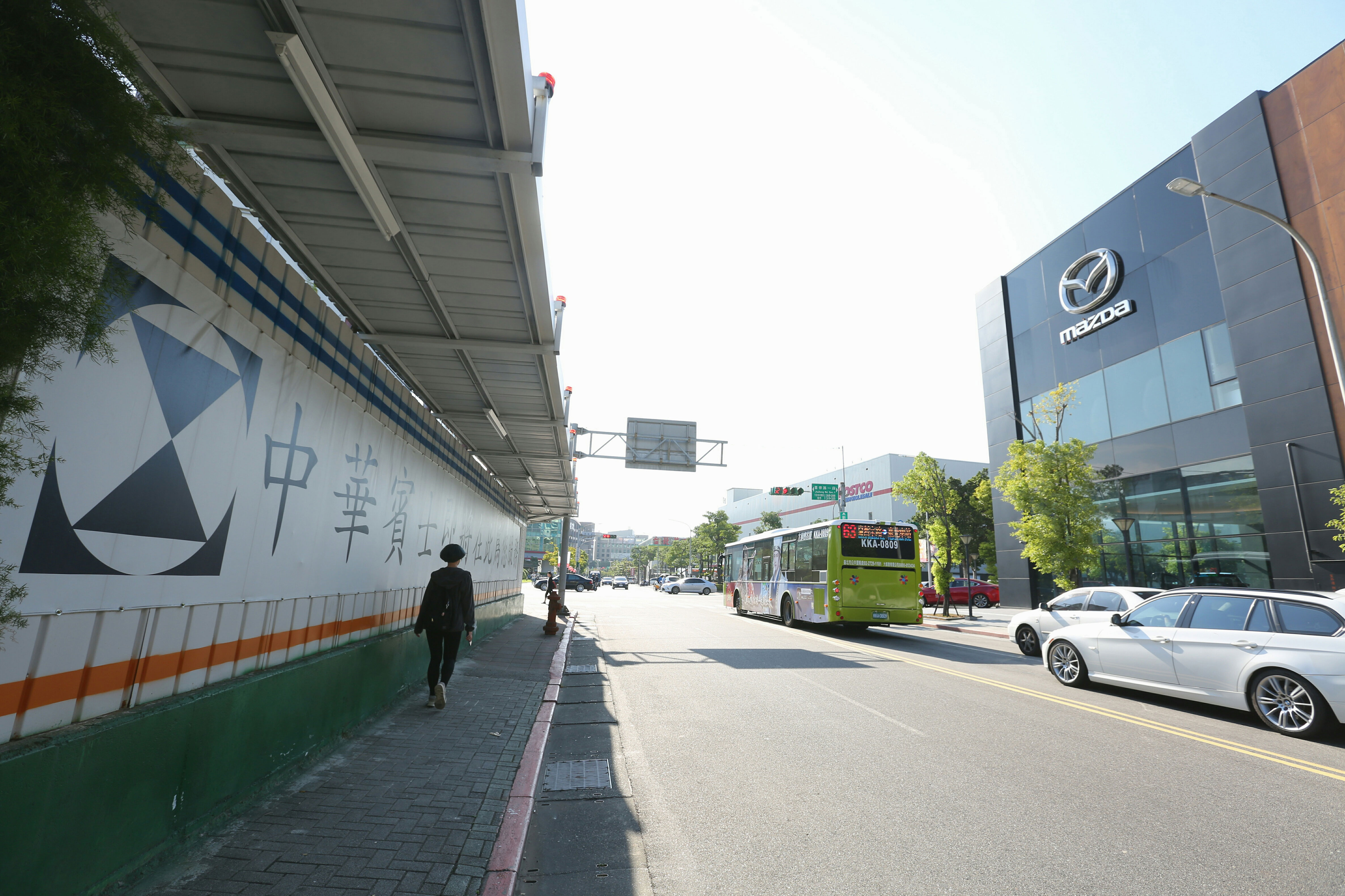 拆除地上物後,麗庭莊園的土地將待價而沽,外傳汽車業出手的意願最高。