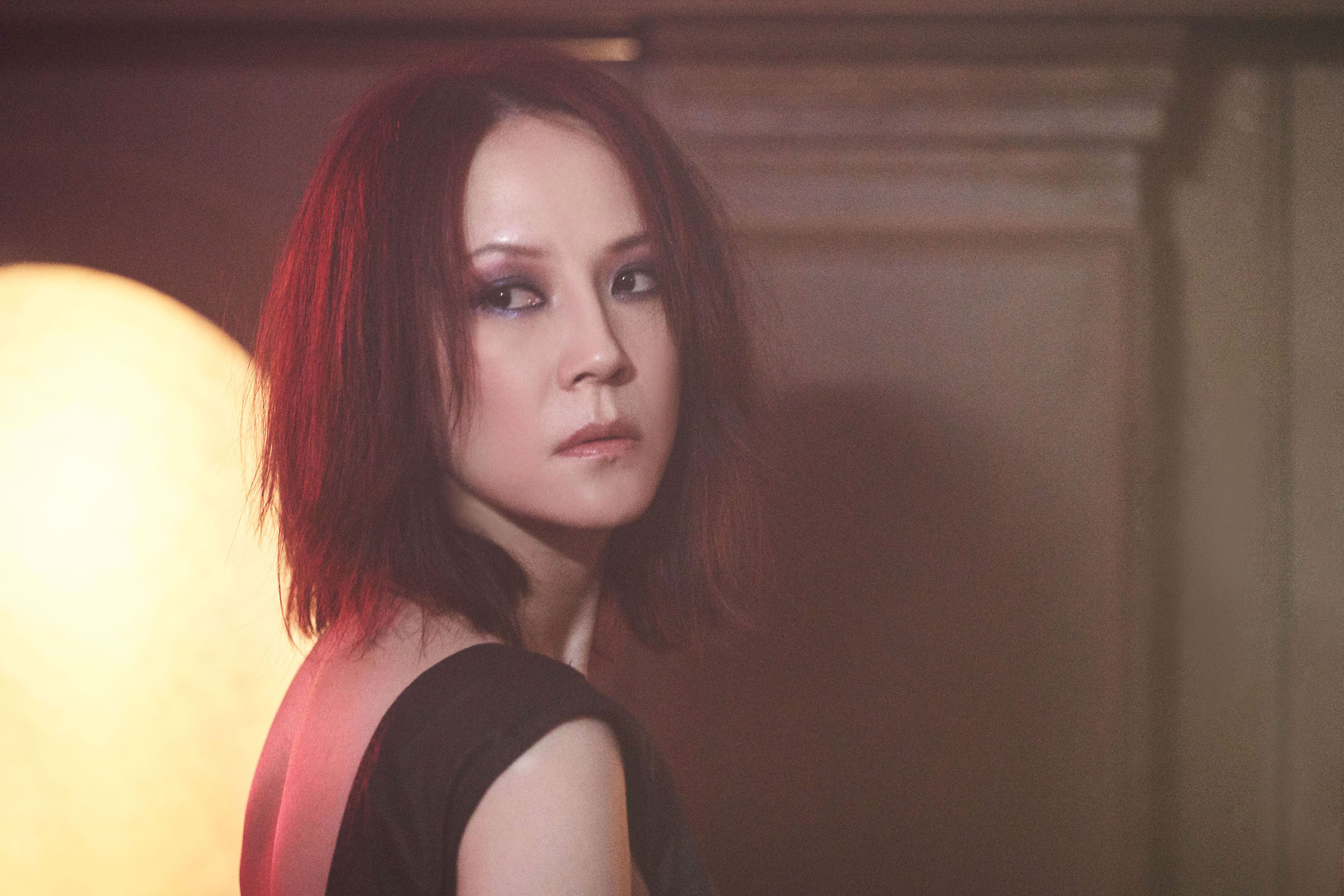 楊乃文最新專輯《越美麗越看不見》未上市先轟動，預購一開跑就在博客來拿下「即時榜總榜」第三名。（亞神音樂提供）