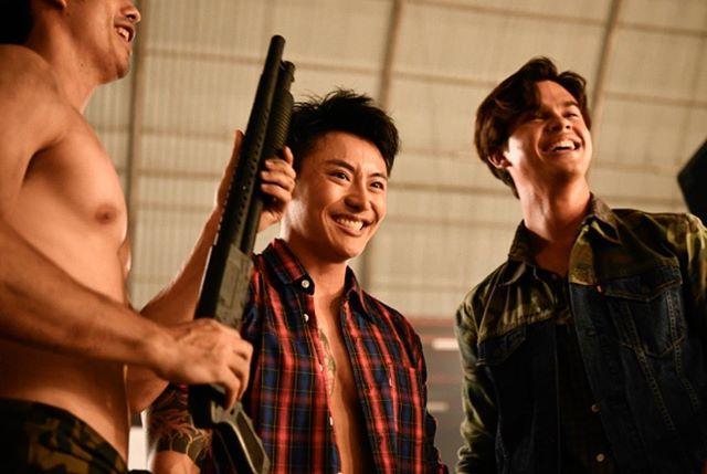 泰國選秀節目《The Face Men Thailand》出現變性參賽者JYB(中)。(翻攝自JYB IG)