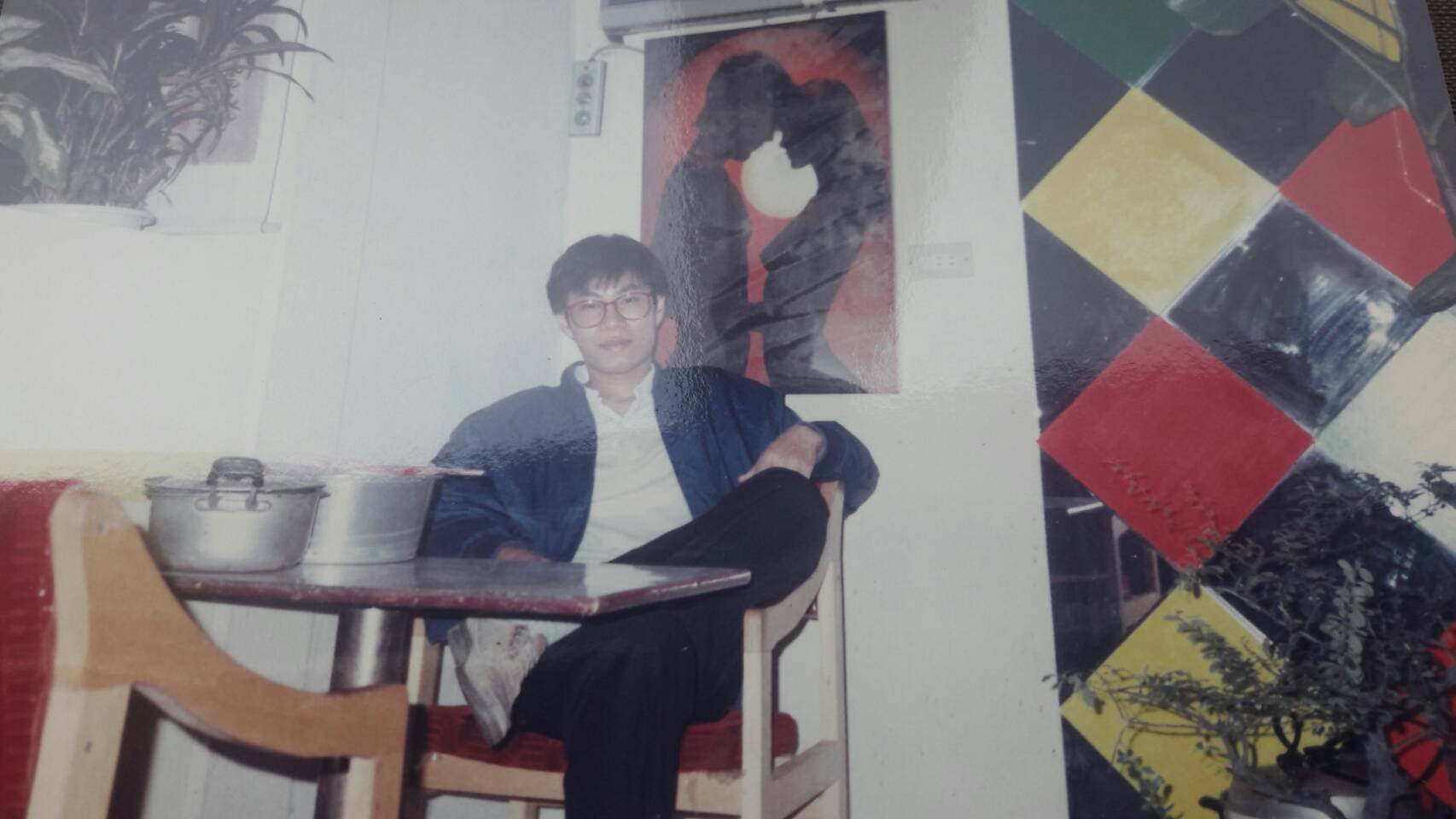 陳學良（圖）早年曾開過卡拉OK店，因常有客人酒後打架鬧事，讓他決定關店轉行。（陳學良提供）