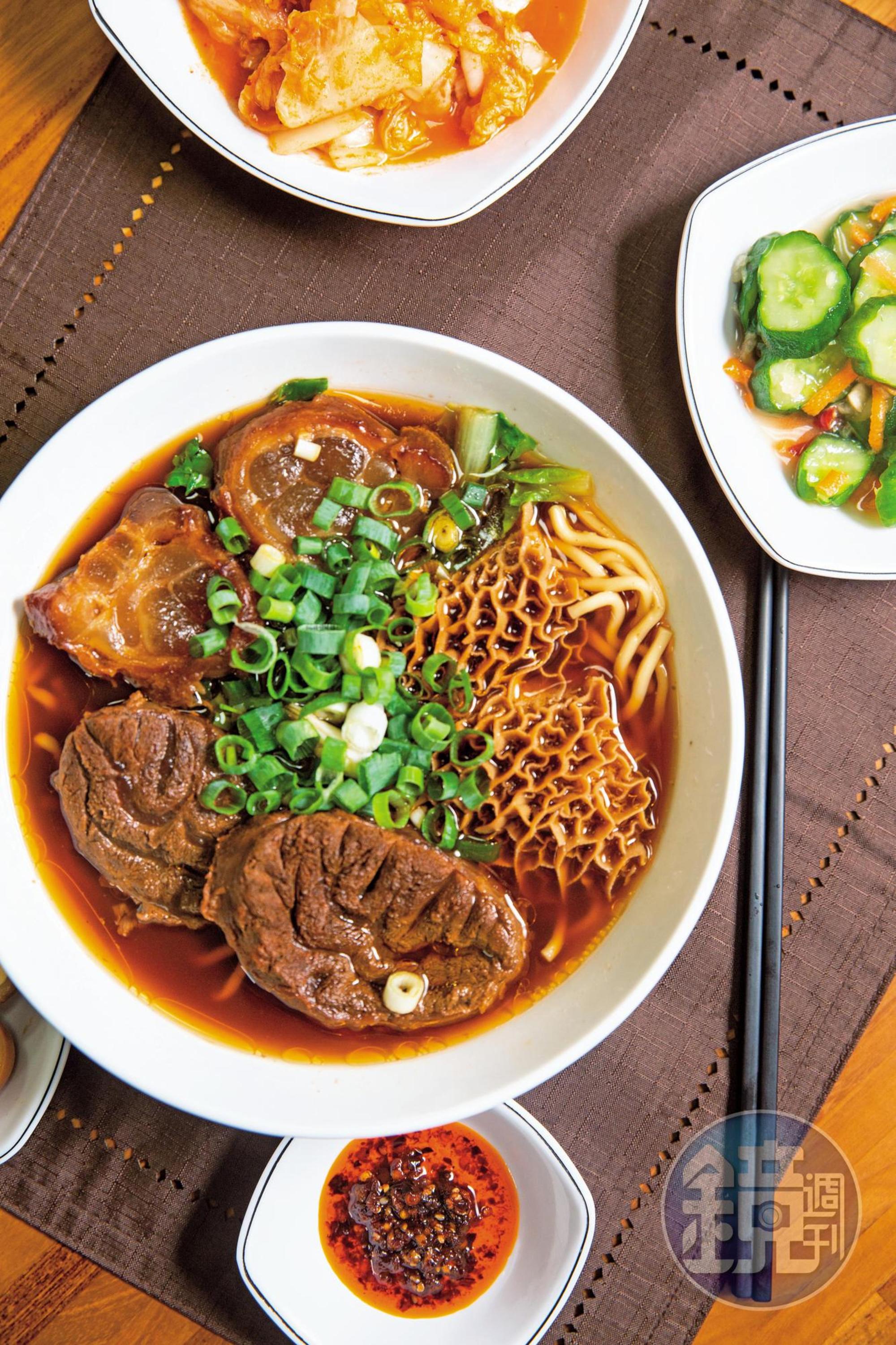 牛三寶是龍記尚品牛肉麵秒殺單品，開店半小時內必售罄。（260元／份）