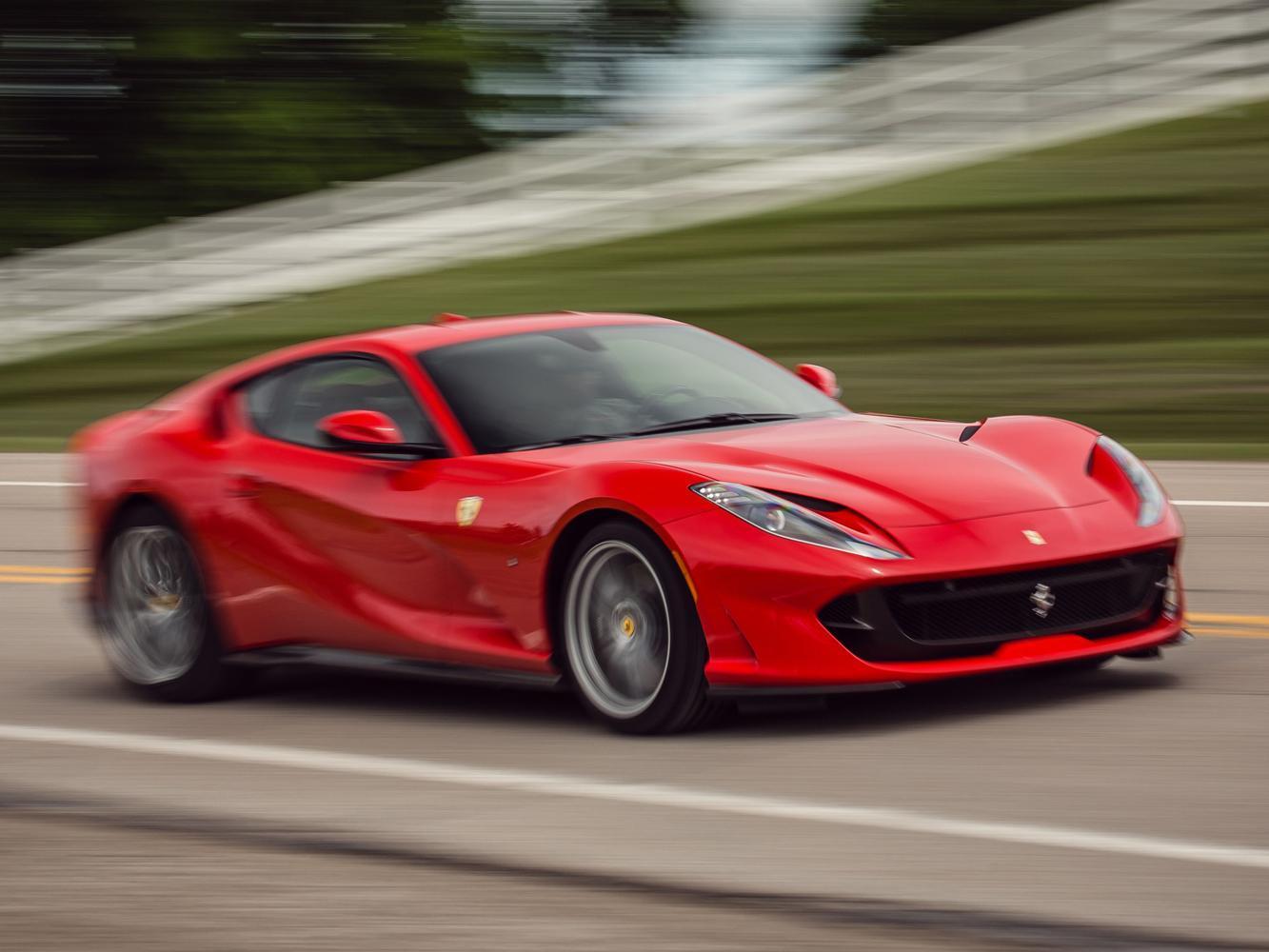 最具代表性的GT品牌是FERRARI的V12還有ASTON MARTIN。