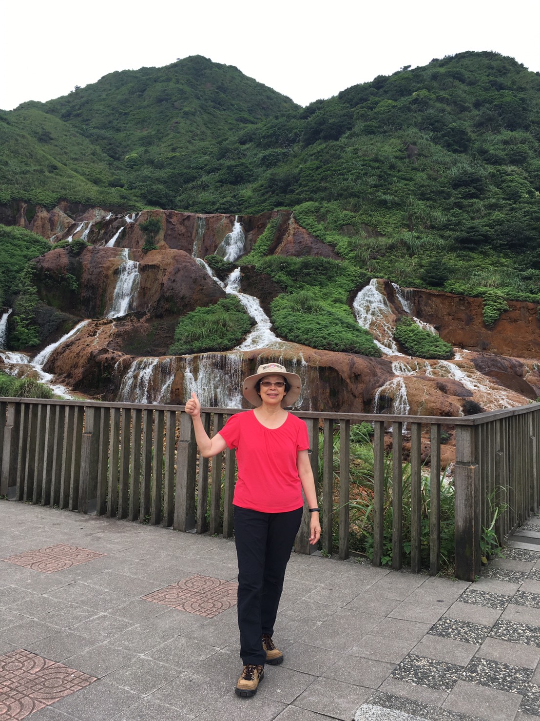 賴小姐是龍記尚品牛肉麵的忠實鐵粉，一吃成主顧。（賴小姐提供）