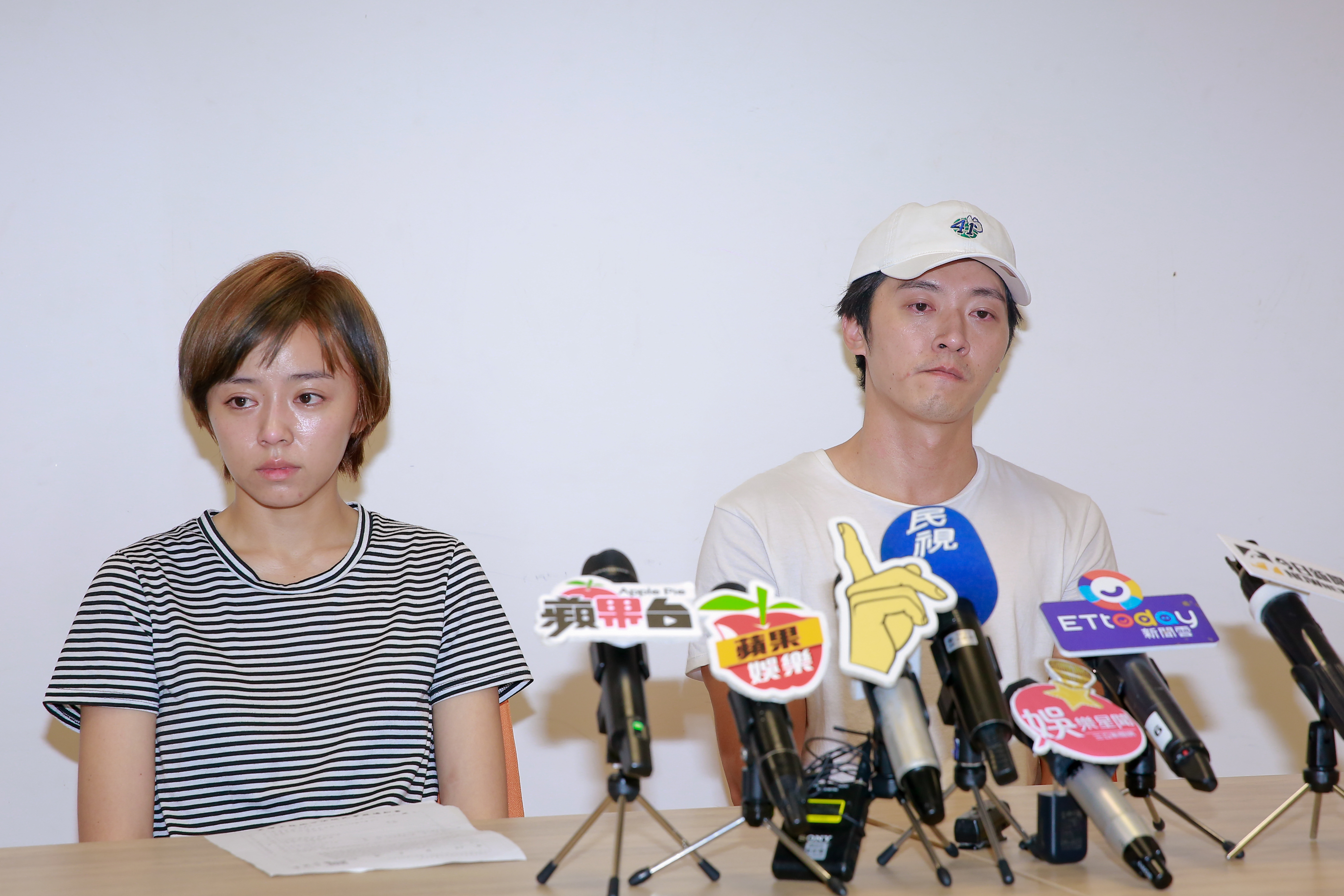 本月初馬俊麟自己在荒腔走板的記者會上,邊哭邊認了不倫王瞳。
