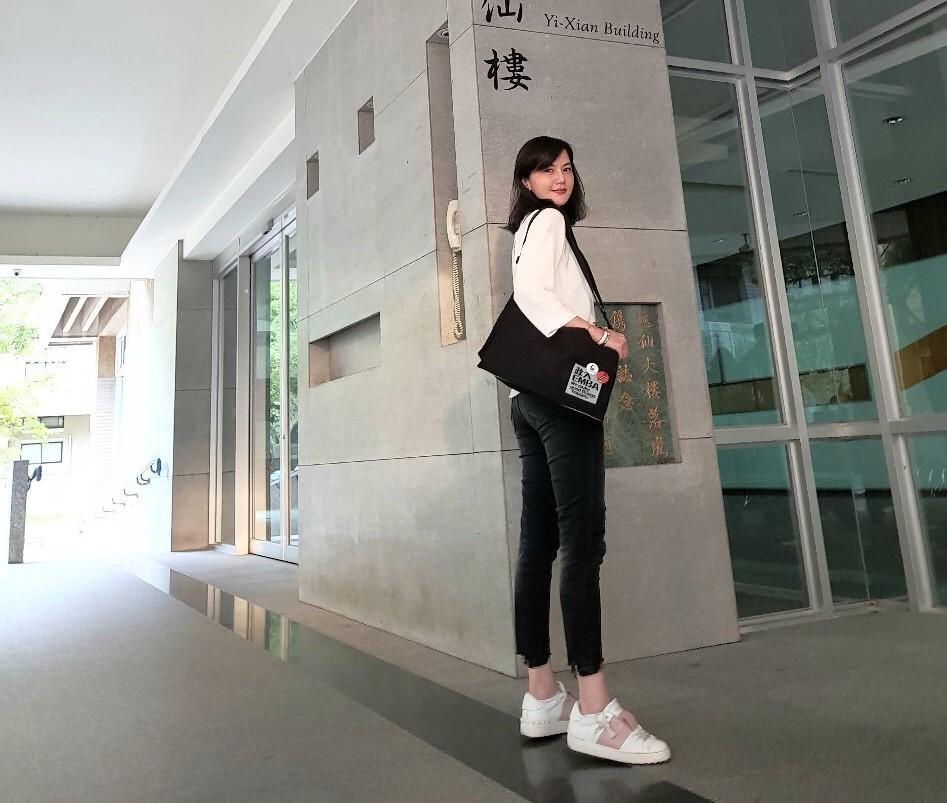 已經五年沒拍戲的簡沛恩，後來低調從商，還報名政大EMBA認真學做生意。（簡沛恩提供）