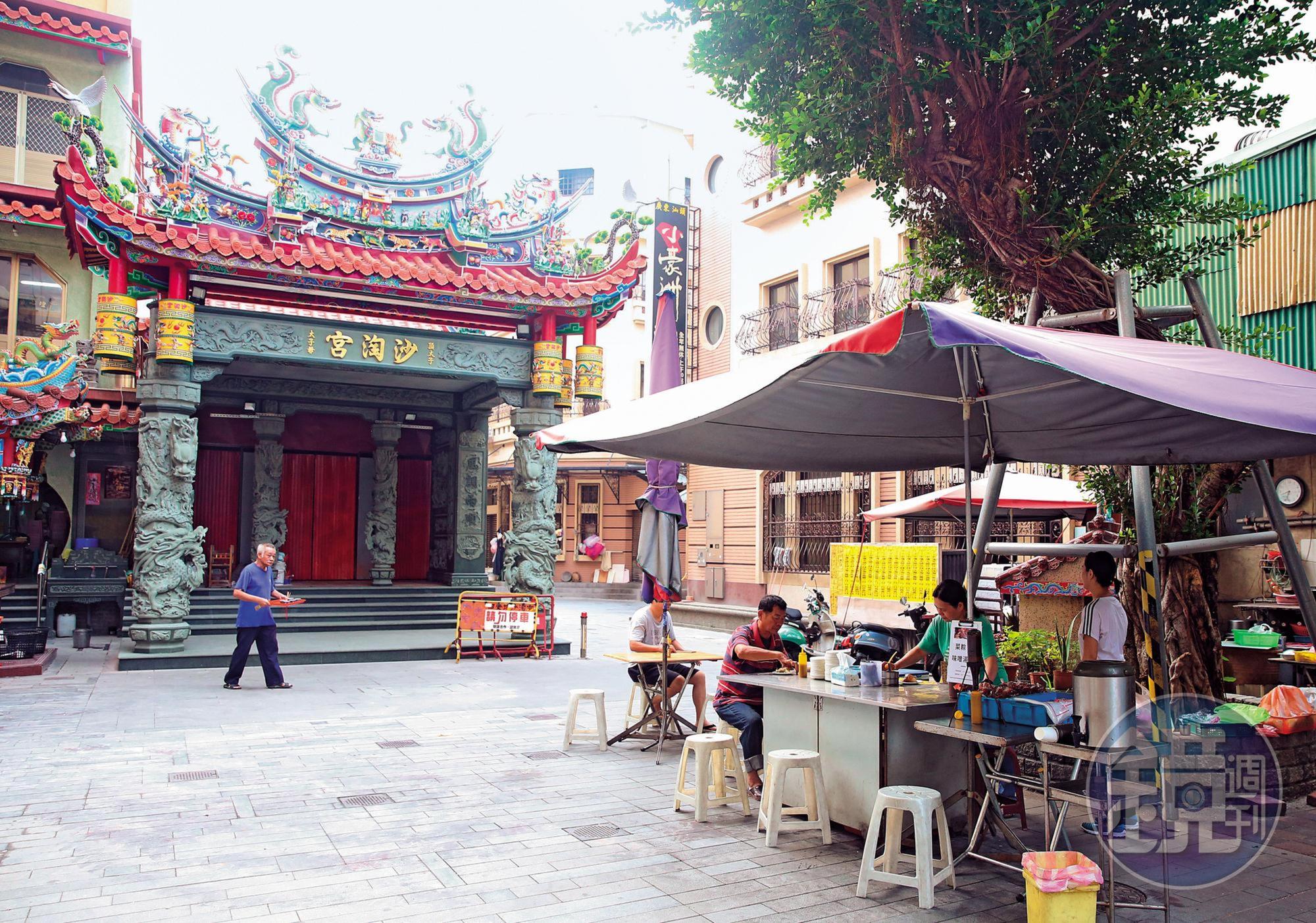 「老鄭的粽子」已在沙淘宮前擺攤近70年。