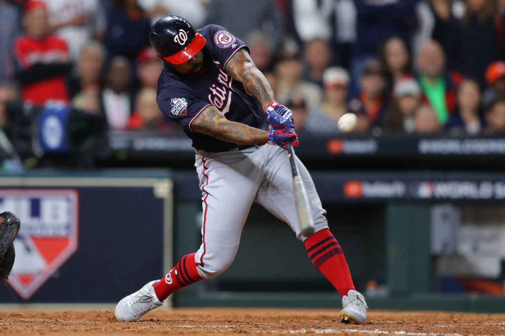 肯德瑞克擊出價值連城的逆轉2分砲，幫助幫國民逆轉超前。（翻攝自國民推特）