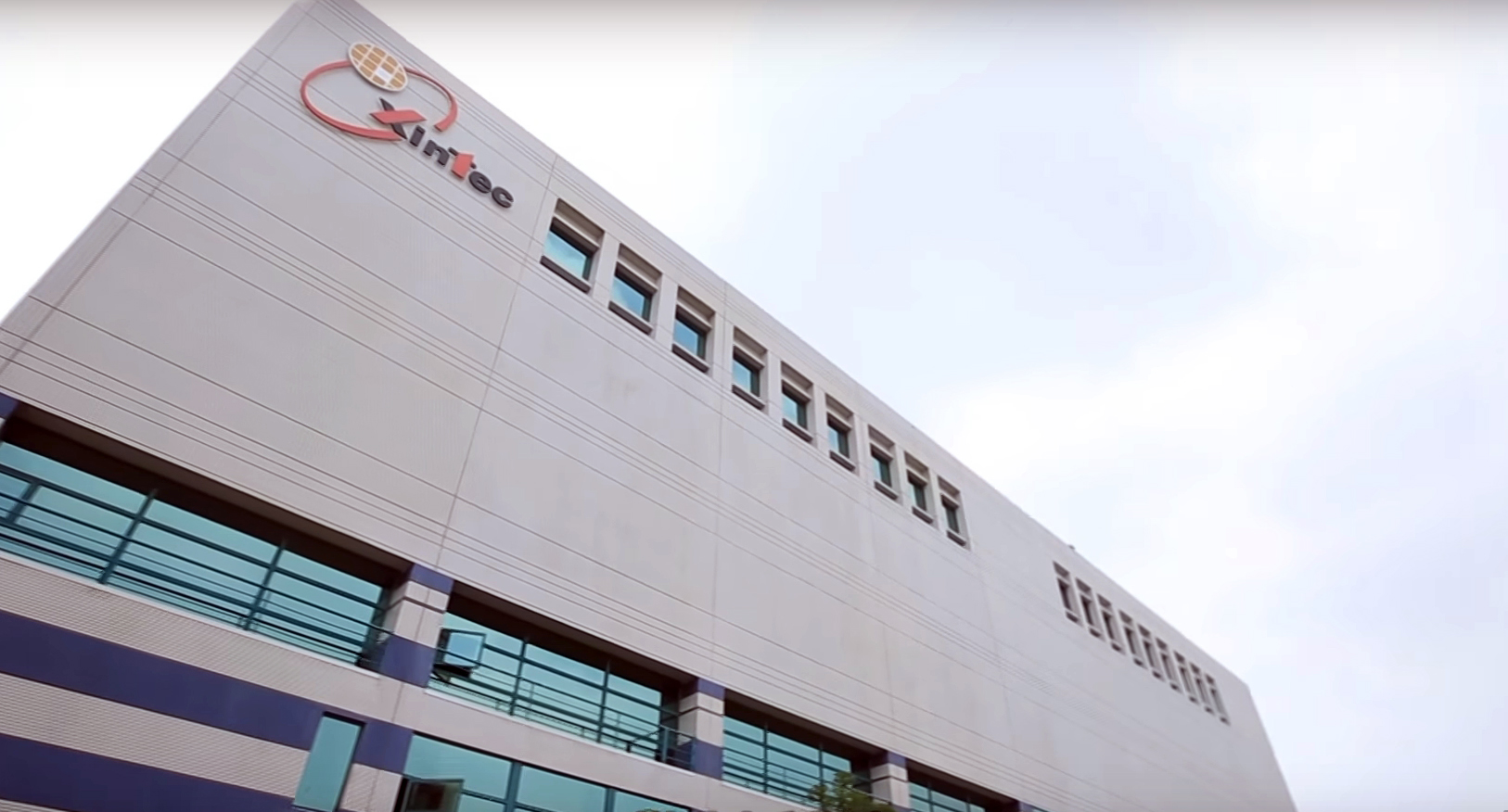 精材今年以來漲幅高達104.33％，表現相當搶眼。（翻攝自精材科技官網）