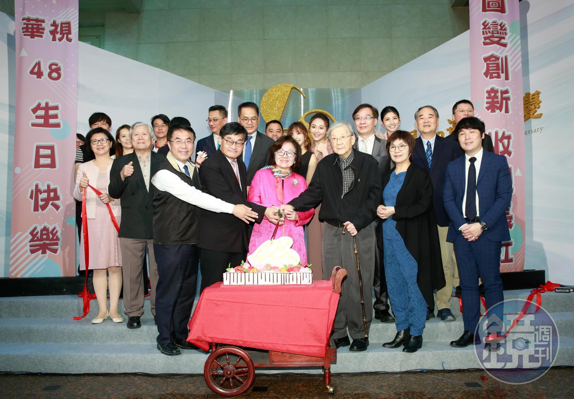 華視四十八週年台慶,政商雲集,演藝圈群星匯聚。