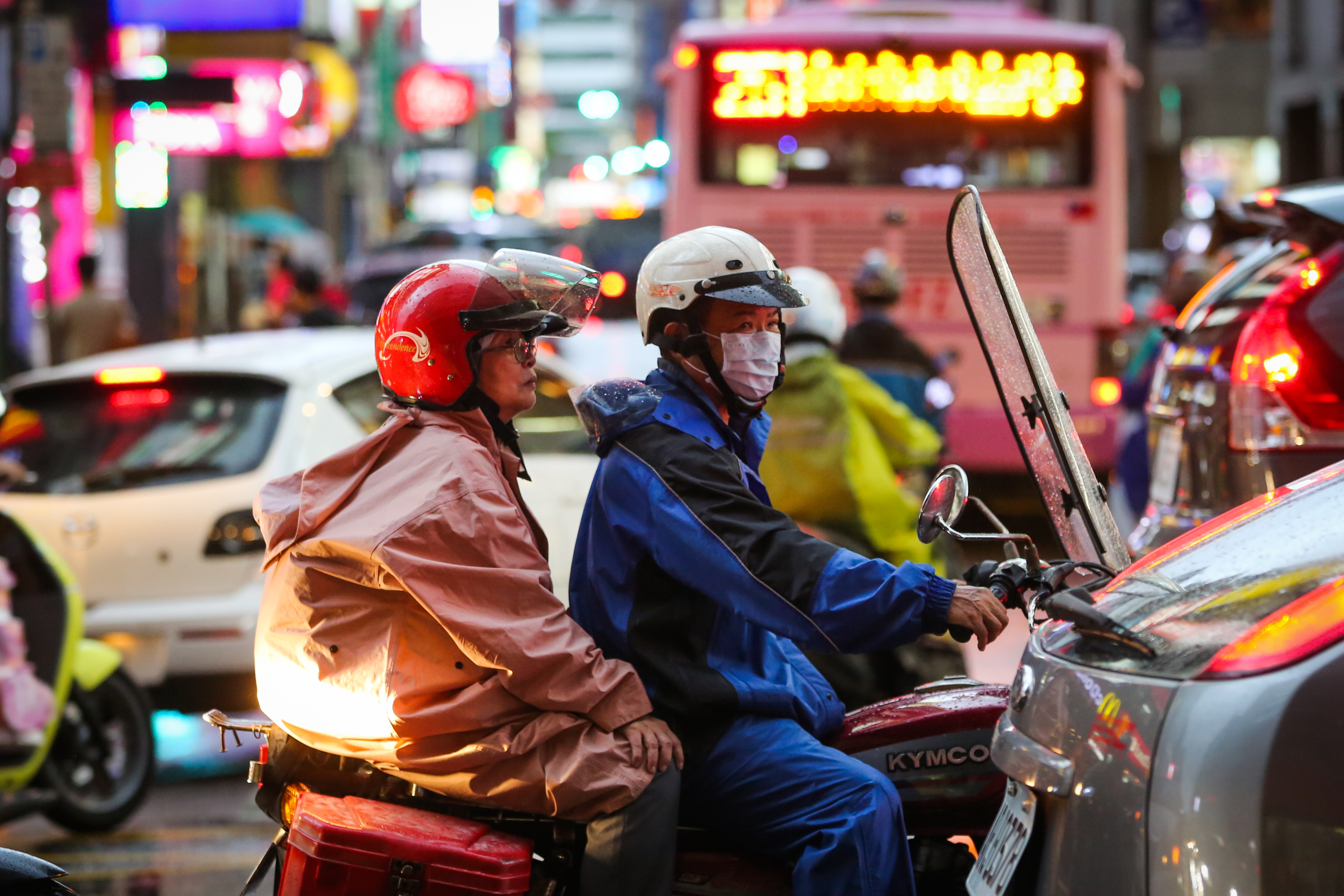 週日起（3日）東北風增強，影響至週四皆有雨。