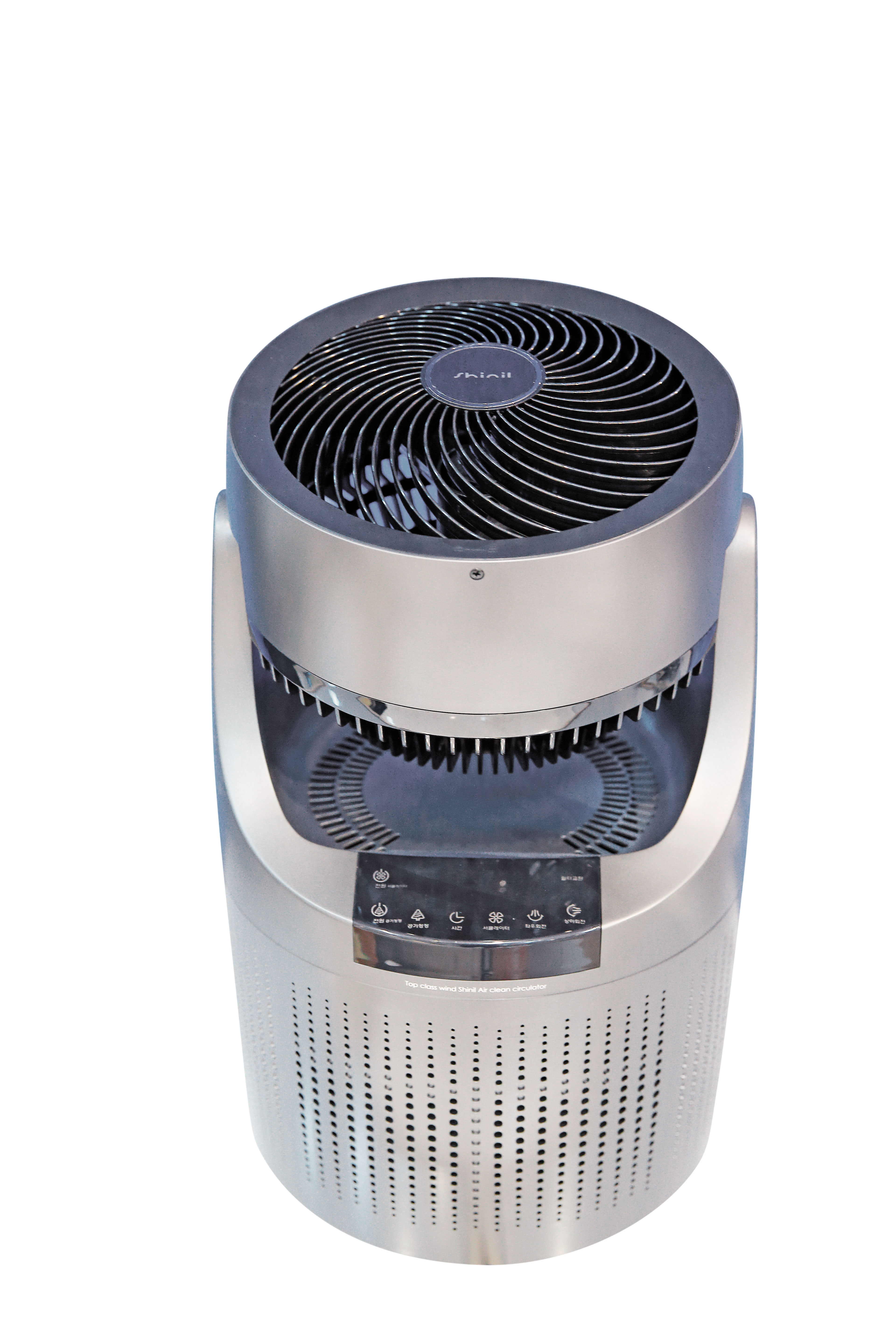 艾美特以電機製造為核心,為韓國品牌生產空氣清淨與循環扇功能的產品。