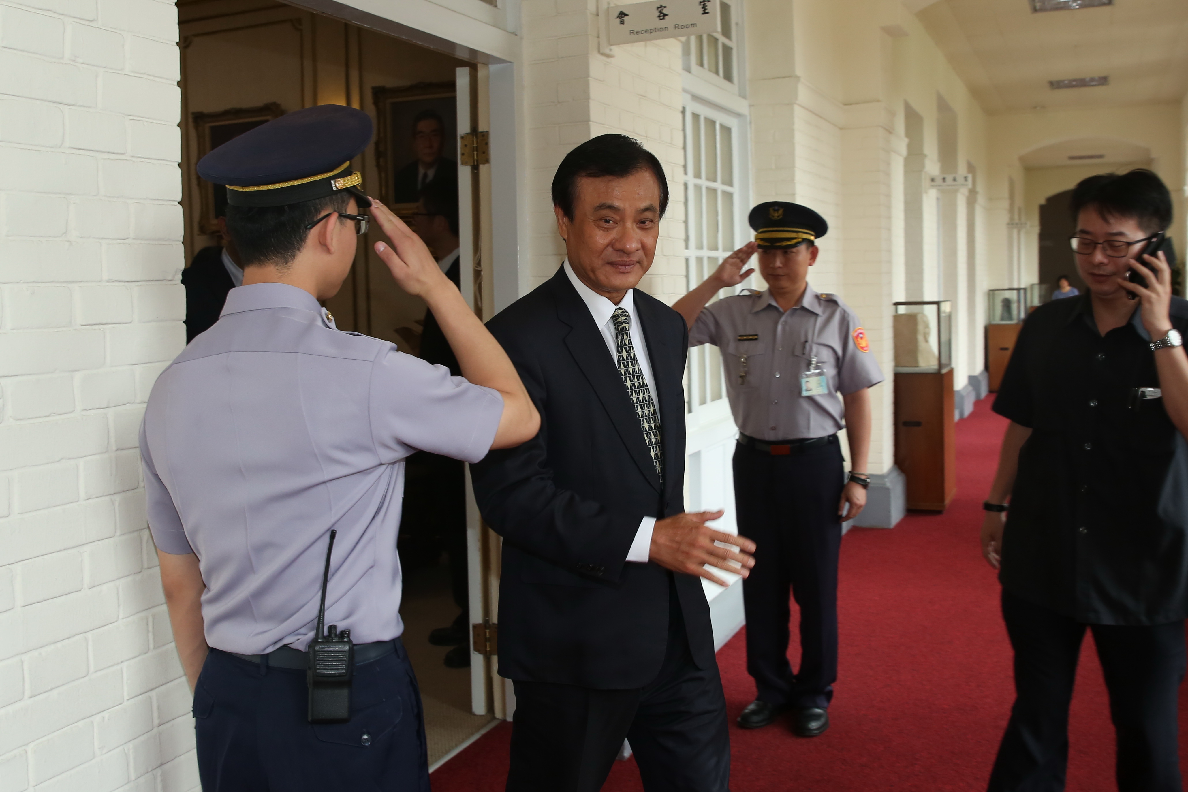 本刊接獲爆料，蘇嘉全曾以公帑39.6萬元向生技公司採購海鮮禮盒。