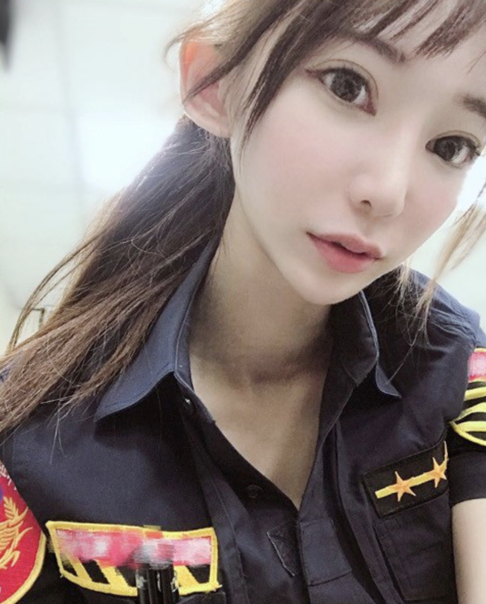 林筱綺在IG上經常PO出許多美照，吸引數十萬網友追蹤。（翻攝IG）
