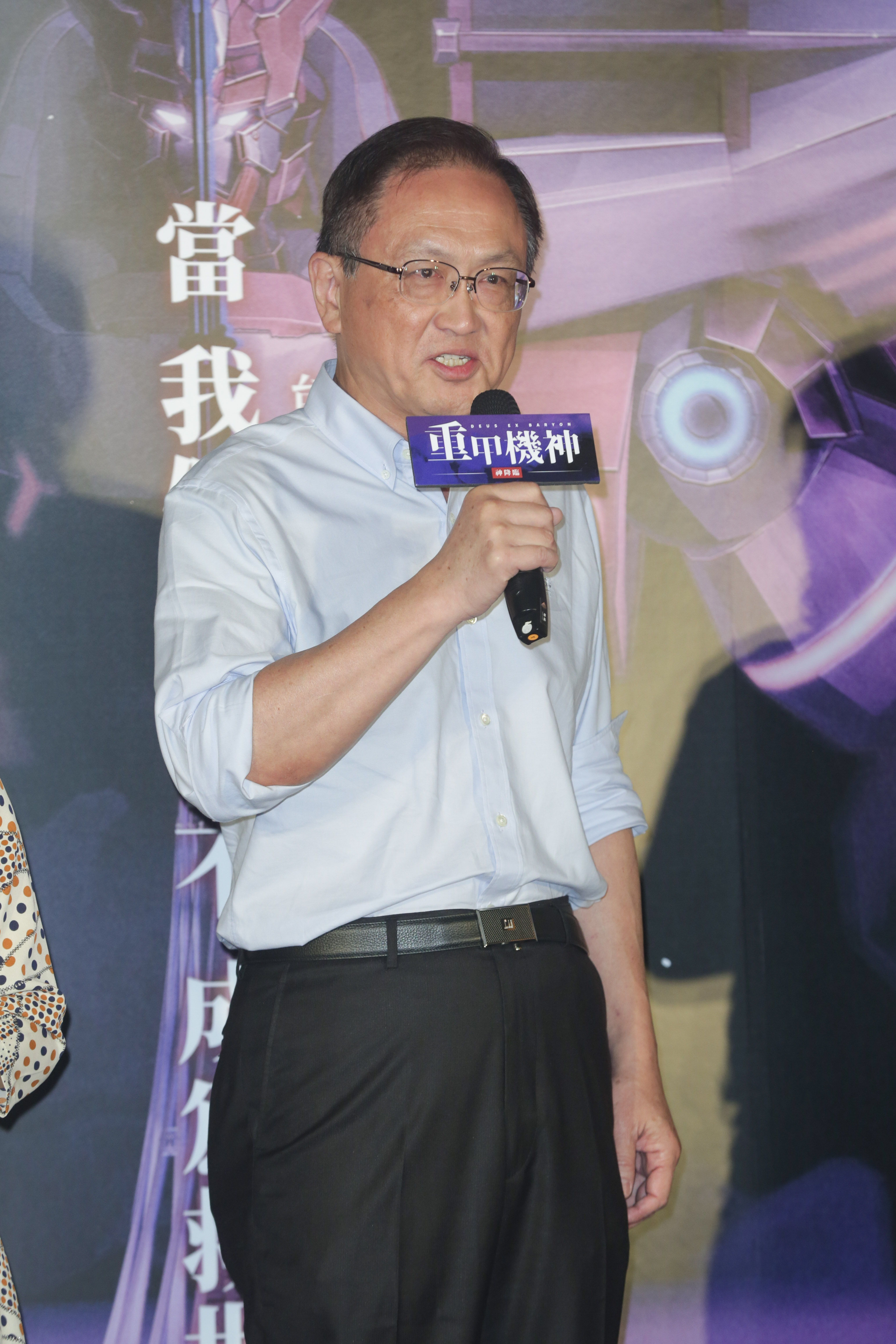 資深聲優康殿宏,以劇中人「太平洋艦隊總司令」身份,歡迎大家前來欣賞電影。