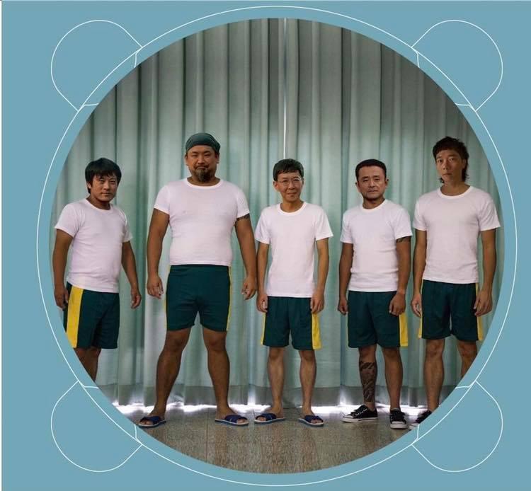 生祥樂隊搞笑扮演巫建和在獄中的「同學」。(甲上提供)