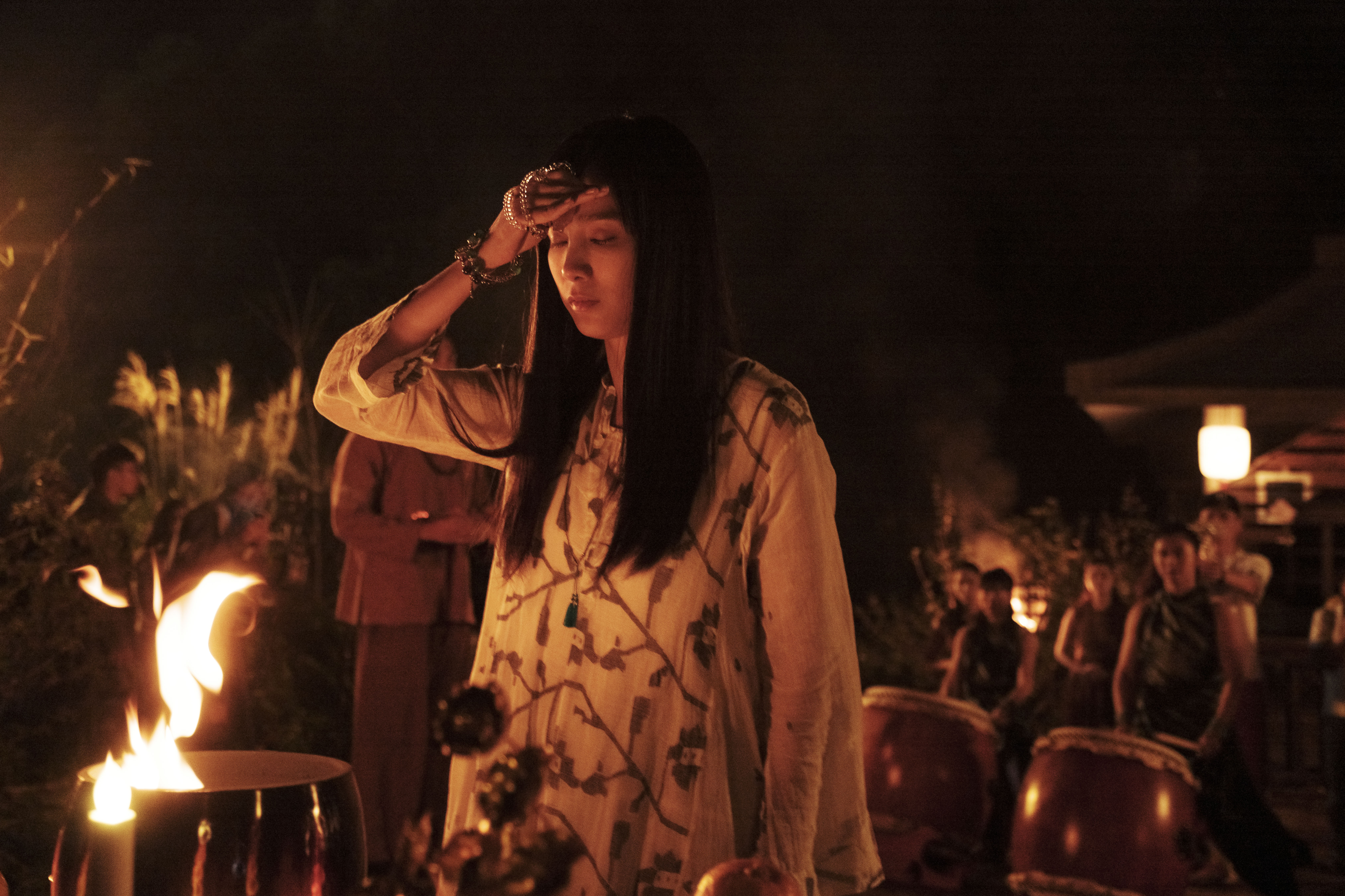 温貞菱湖上施法戲，差點連小命都不保。（HBO asia提供）