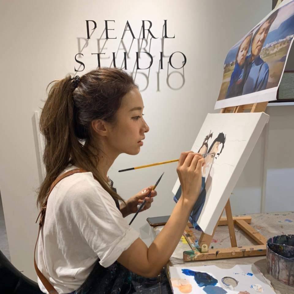 在忙碌的檢察官工作中,劉昱吟喜歡作畫紓壓。(翻攝自劉昱吟臉書)