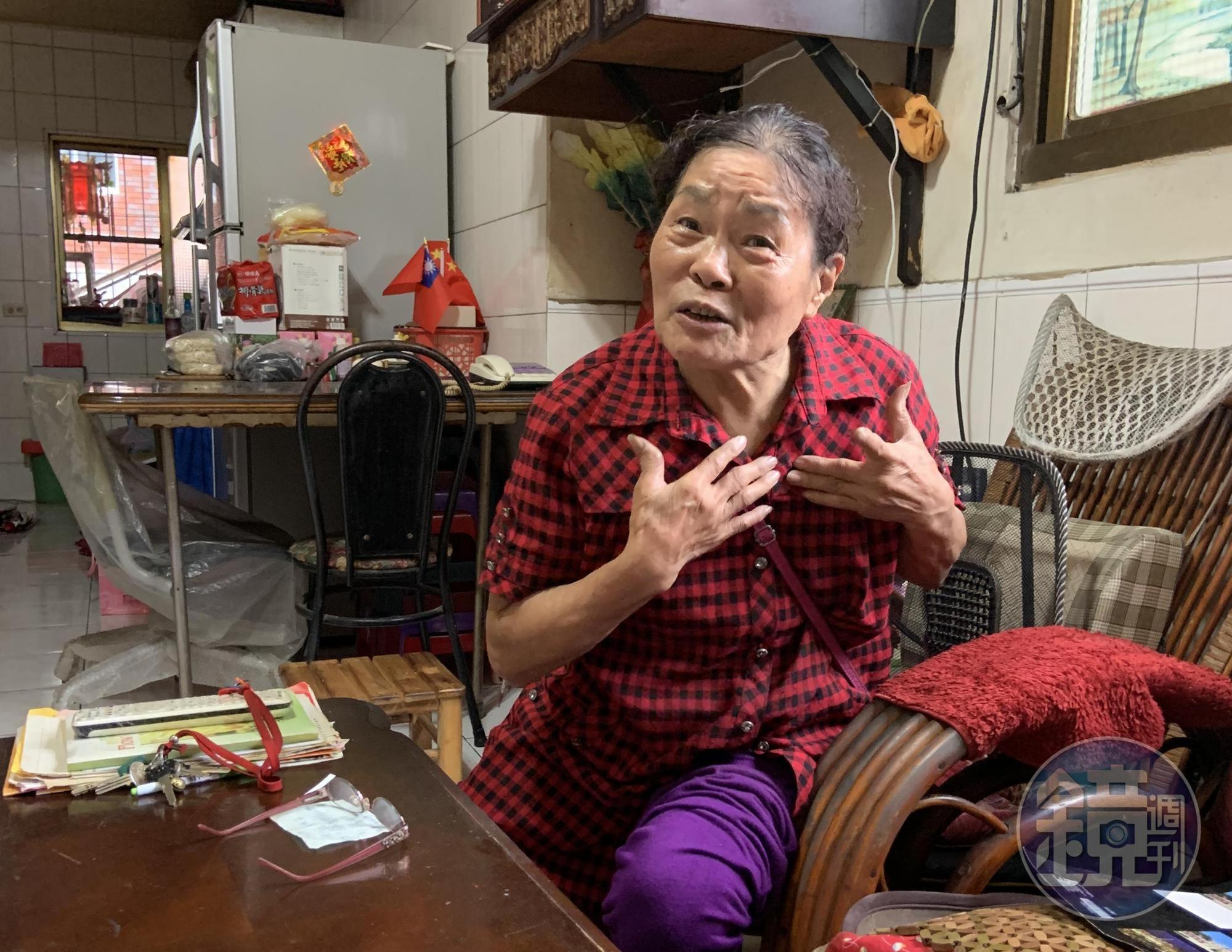 廖善妹提起過去，仍難掩激動的情緒。
