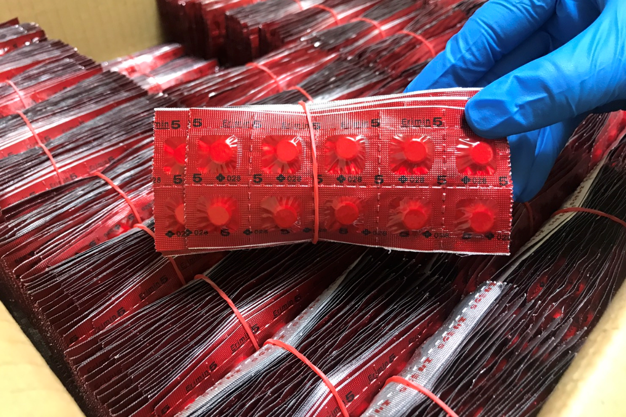 警方查扣118萬顆一粒眠。（翻攝畫面）