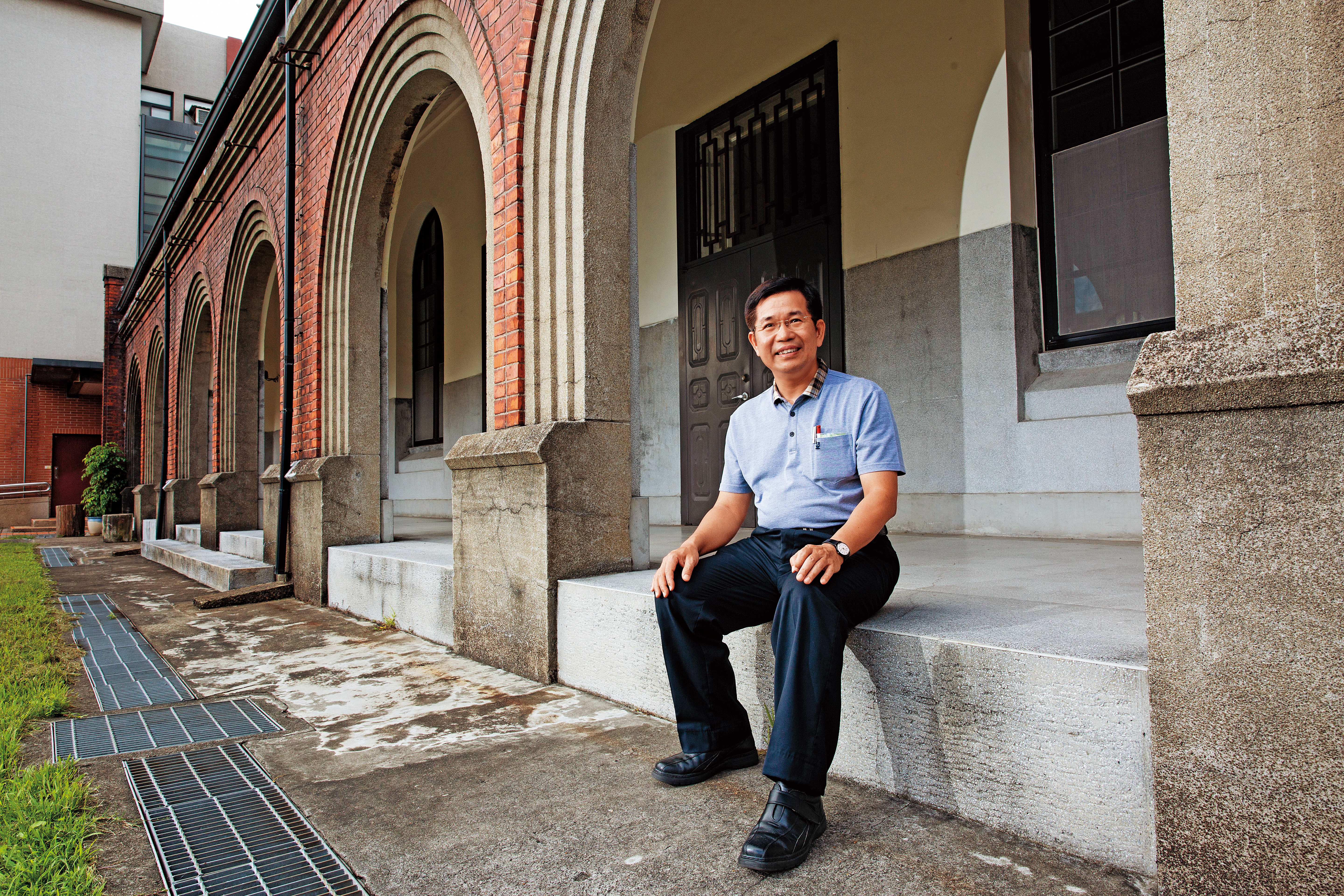 教育部長潘文忠回到母校（台北師專，現國北教）拍照，即使只有短短2小時，他還是堅持請私人休假。