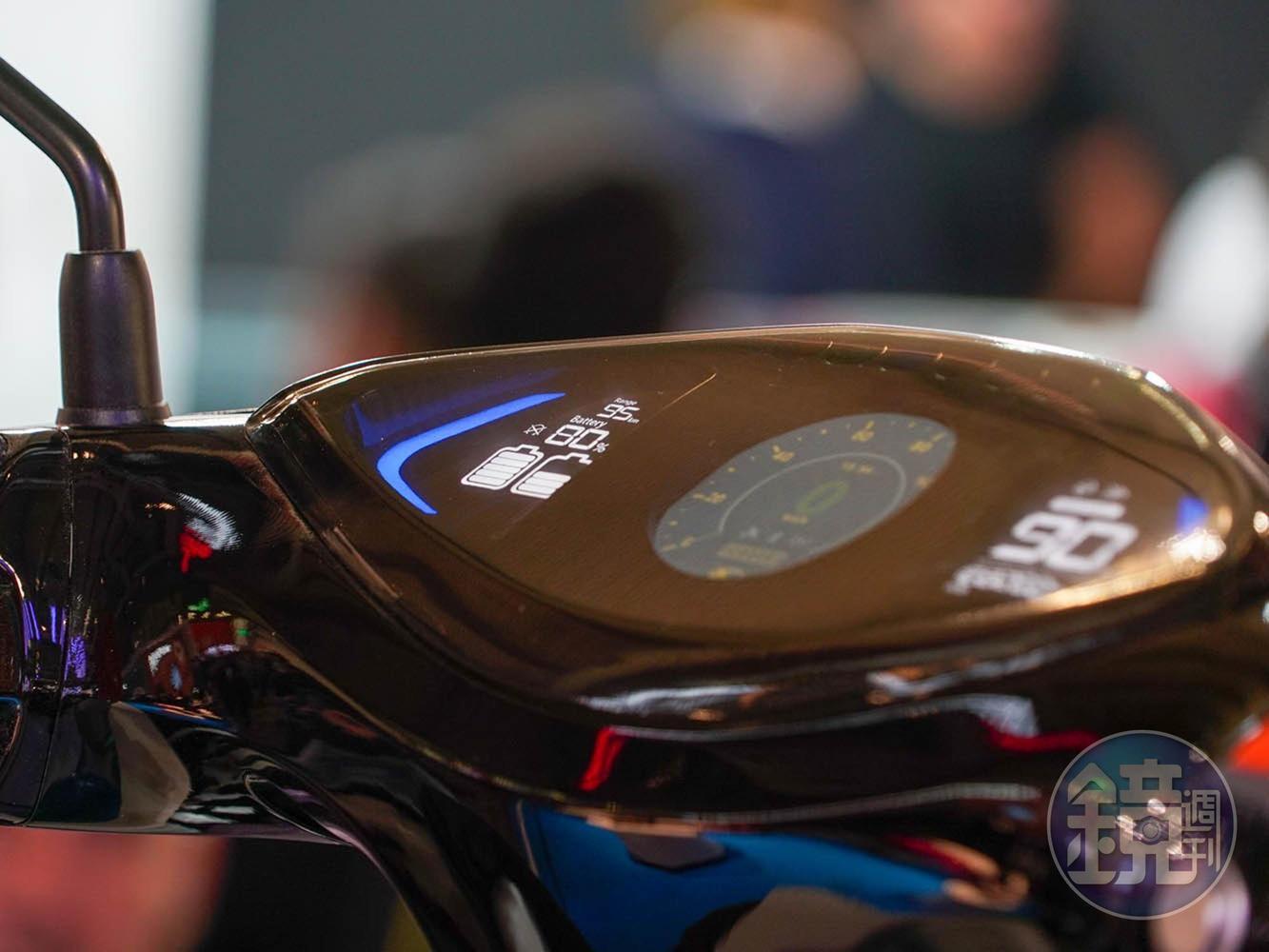 數位儀表導入了最新的Noodoe車聯網系統。