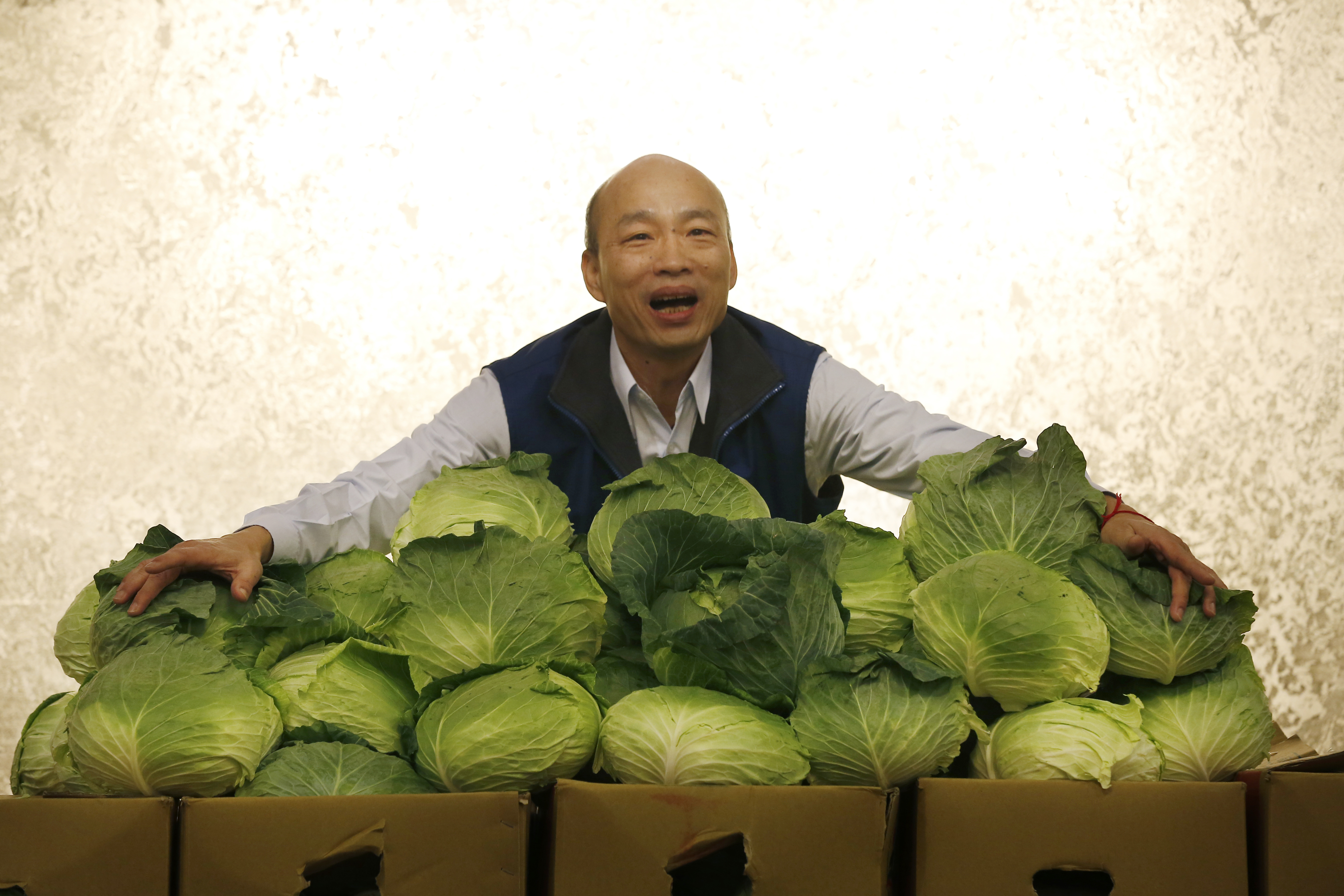 韓國瑜遭爆料，在2011年無業期間購入台北市南港區高達7,200萬的豪宅，重創「庶民」形象。（本刊資料照）