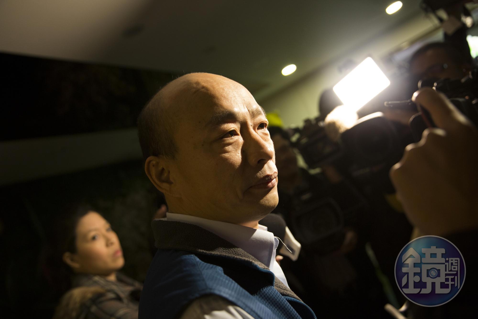 回應施壓台肥買豪宅疑雲時，韓國瑜不忘幽默自嘲「那時候的心情，應該要到按摩店紓壓」。（本刊資料照）
