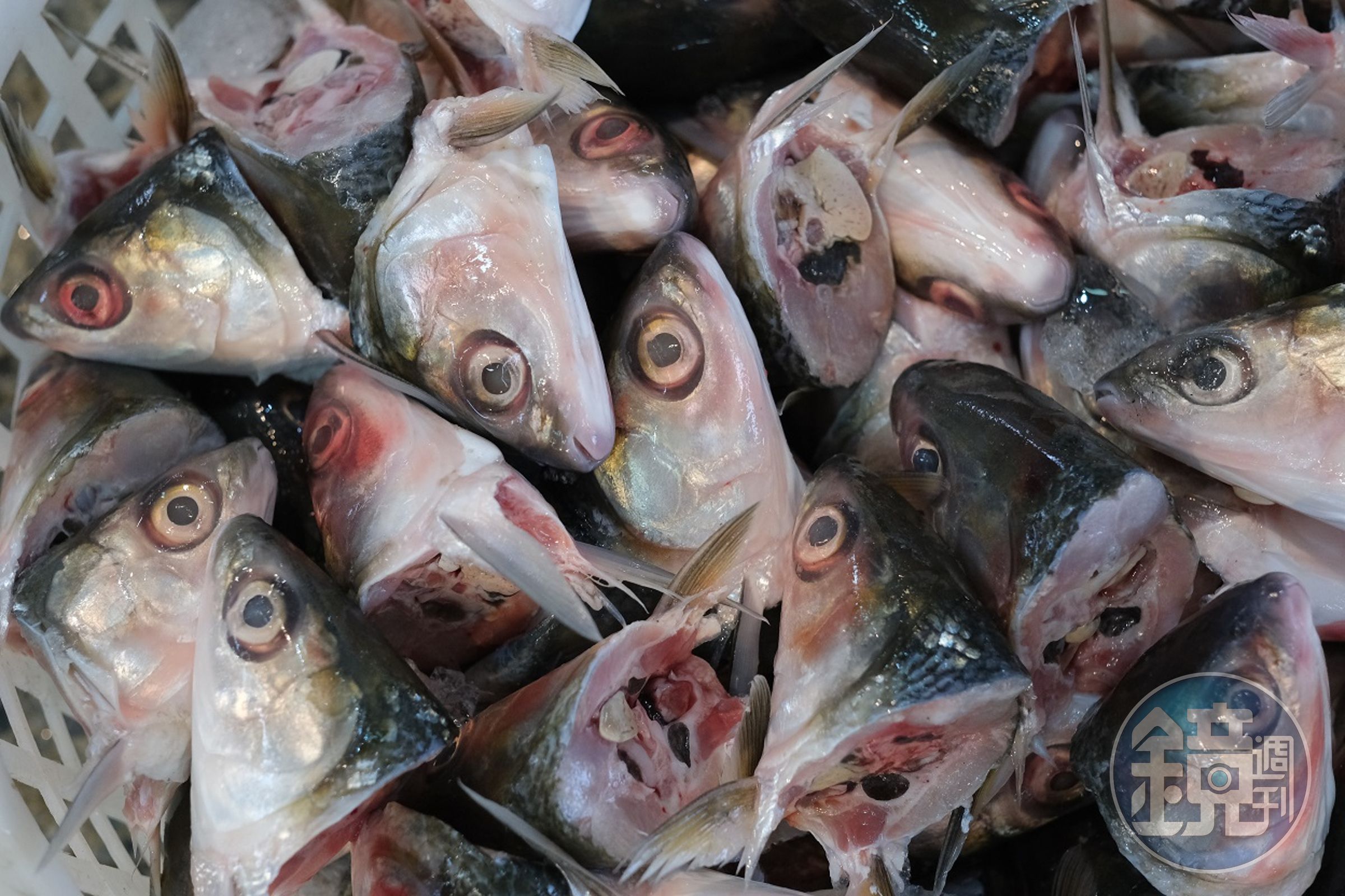 虱目魚有分成頭、身、或全尾賣。