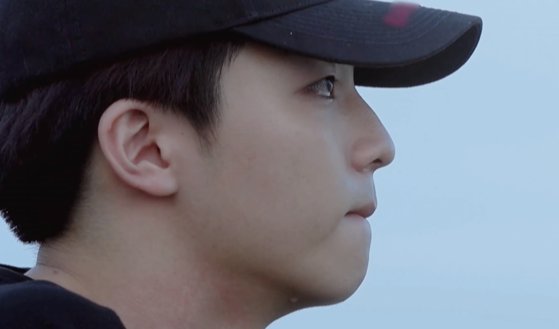 陳立農在《限定的記憶》提到父親，傷感落淚。（翻攝自愛奇藝台灣站）