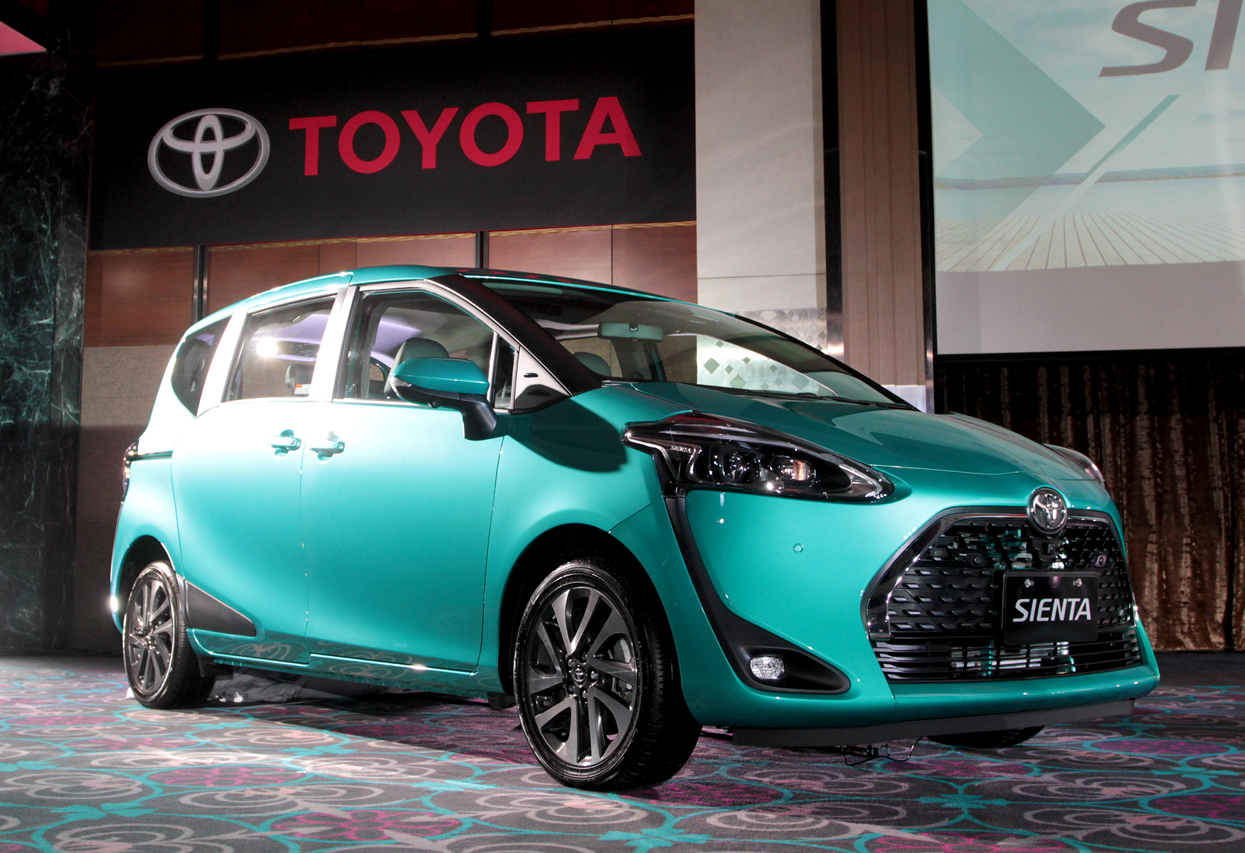 【新車登場】更幸福、更安全--TOYOTA All New SIENTA